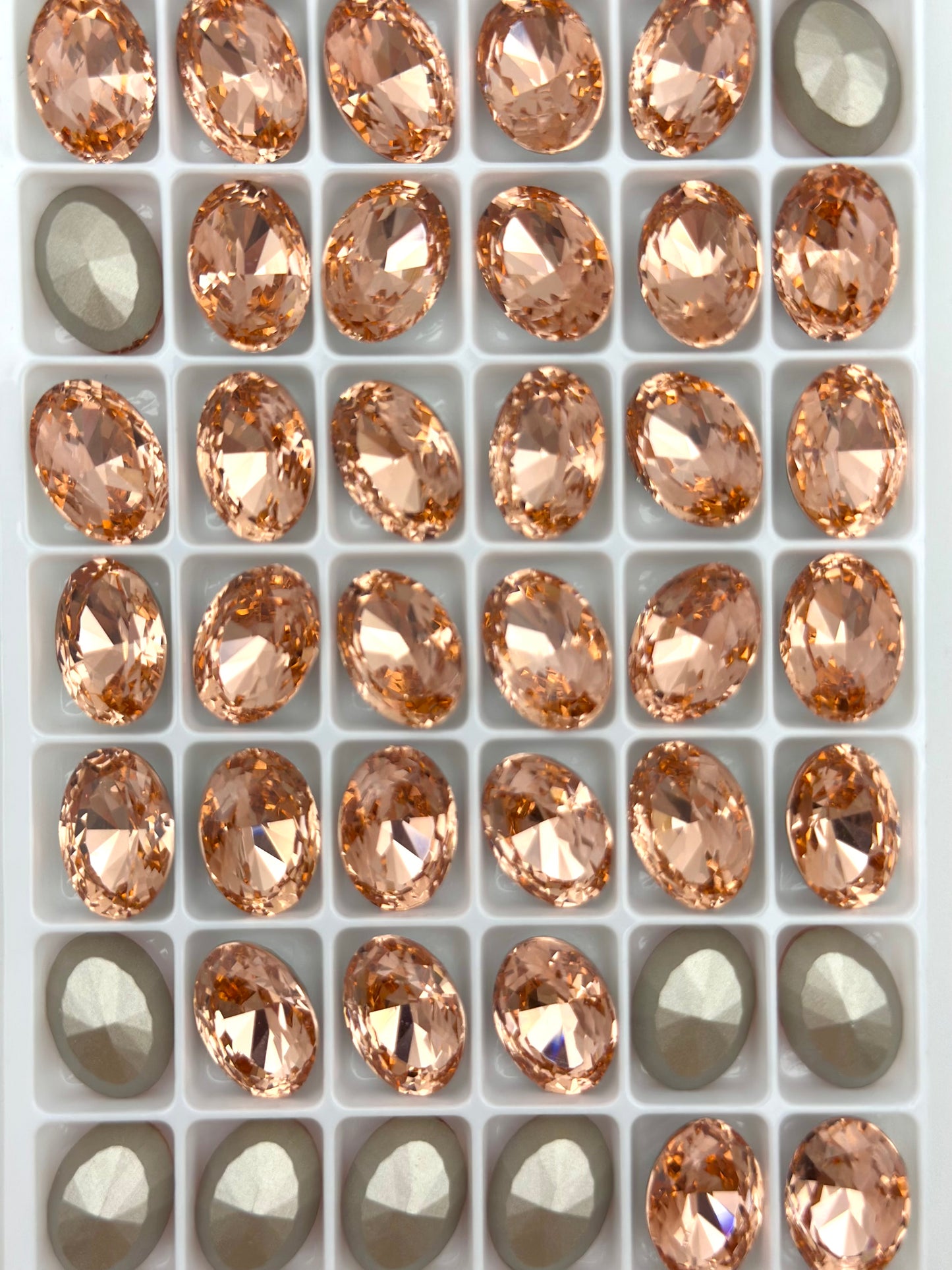 Luxe 10*14mm Large Oval Shape Foiled Pointed Back Rhinestones for Nails Arts and DIY