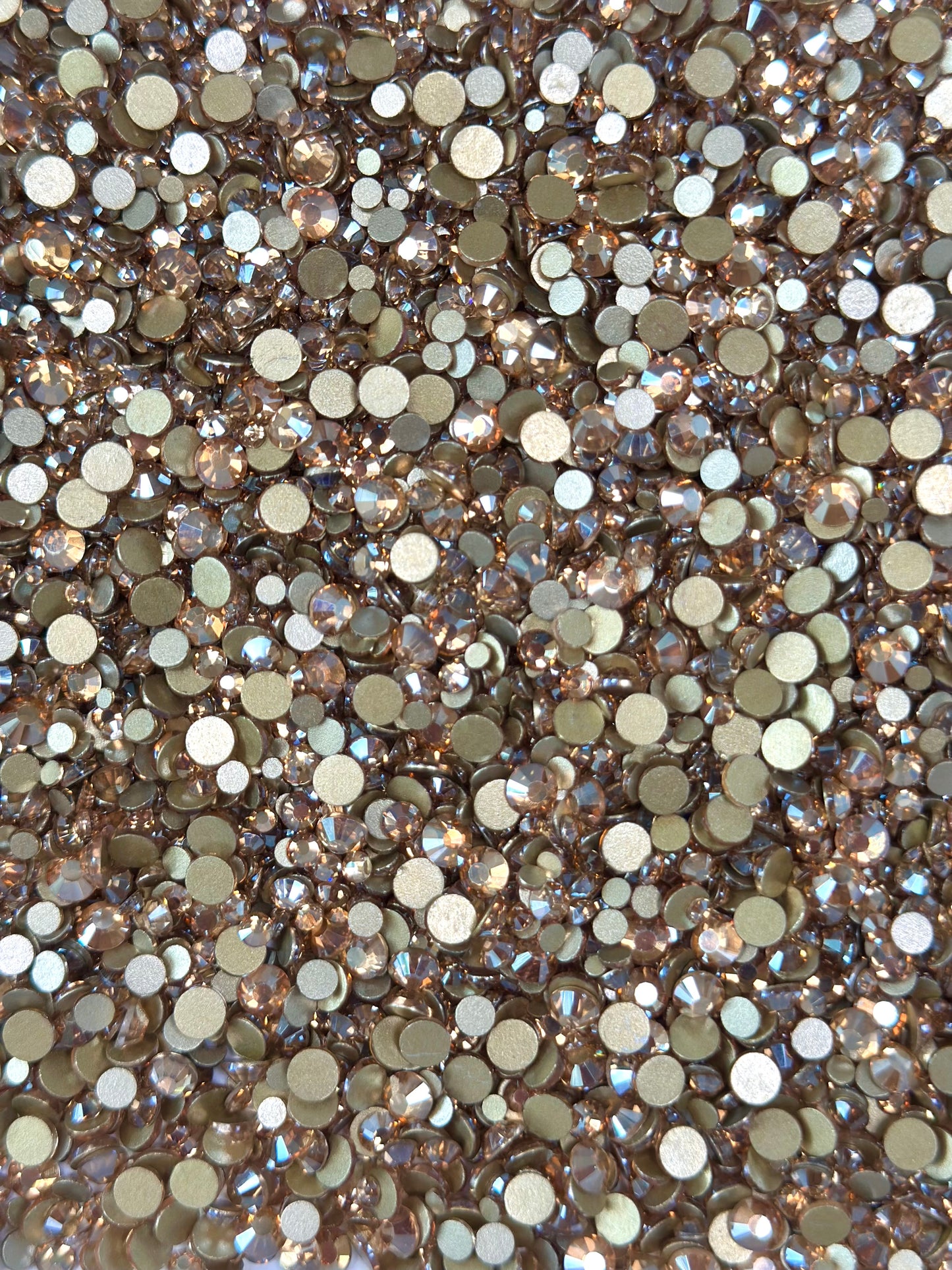 Mixed Sizes (SS6–SS20) Flat Back Round Glass Rhinestones