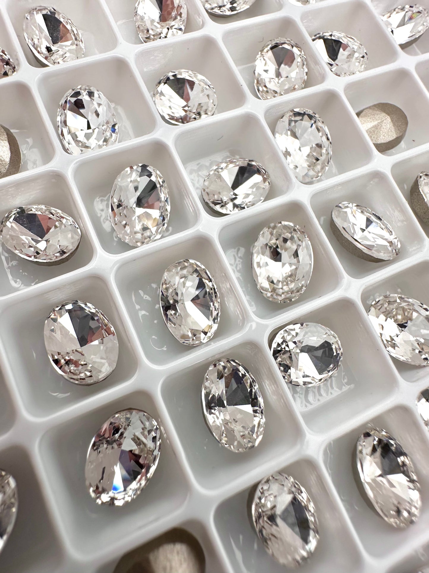 Luxe 6x8mm Small Oval Shape Foiled Pointed Back Rhinestones for Nails Arts and DIY