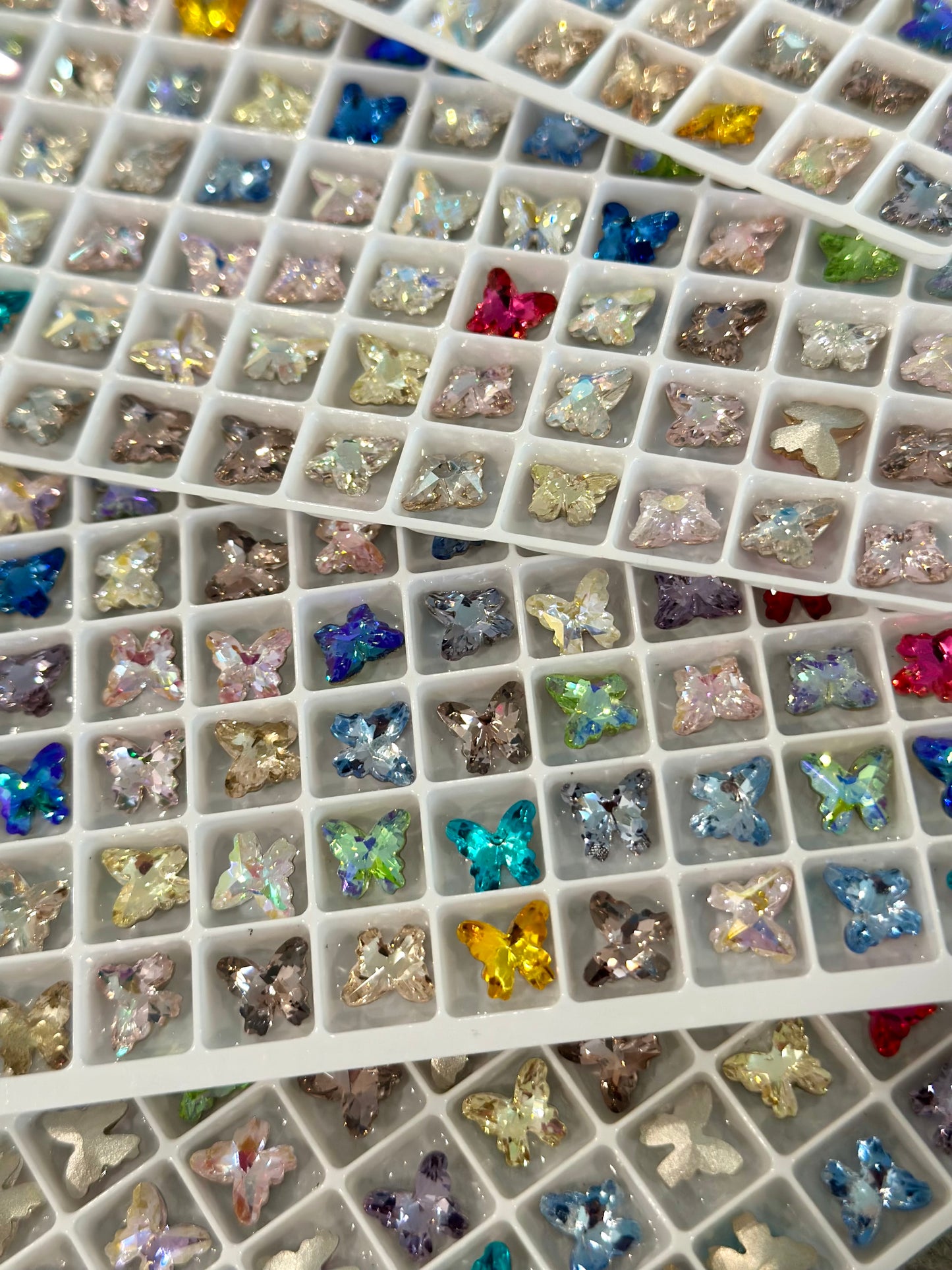 Butterfly Mixed Foiled Pointed Back Crystal Glass Rhinestones For Nails Art and DIY