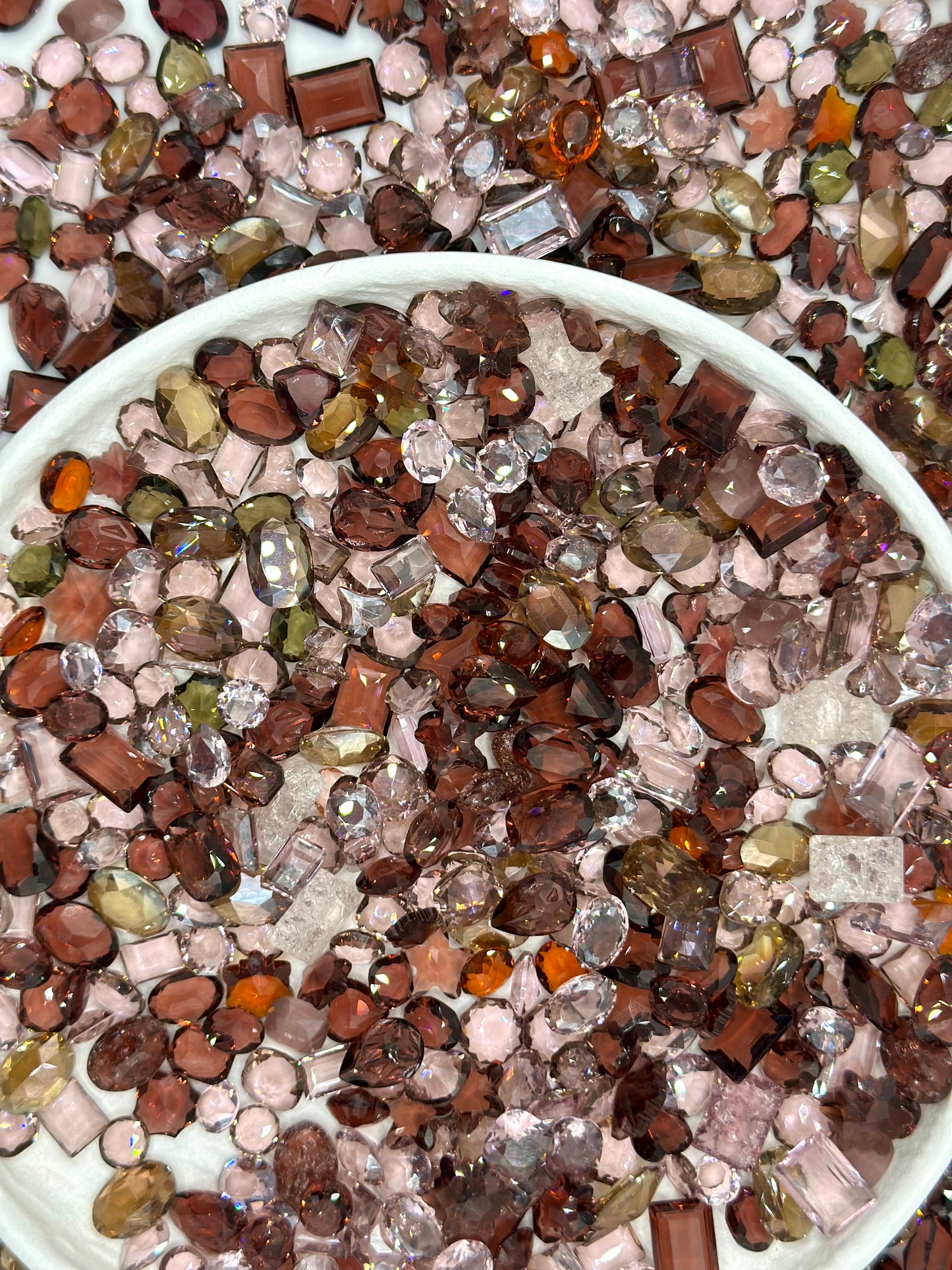 Caramel Dust Mixed Pointed Back Crystal Glass Rhinestones for Nails Arts and DIY