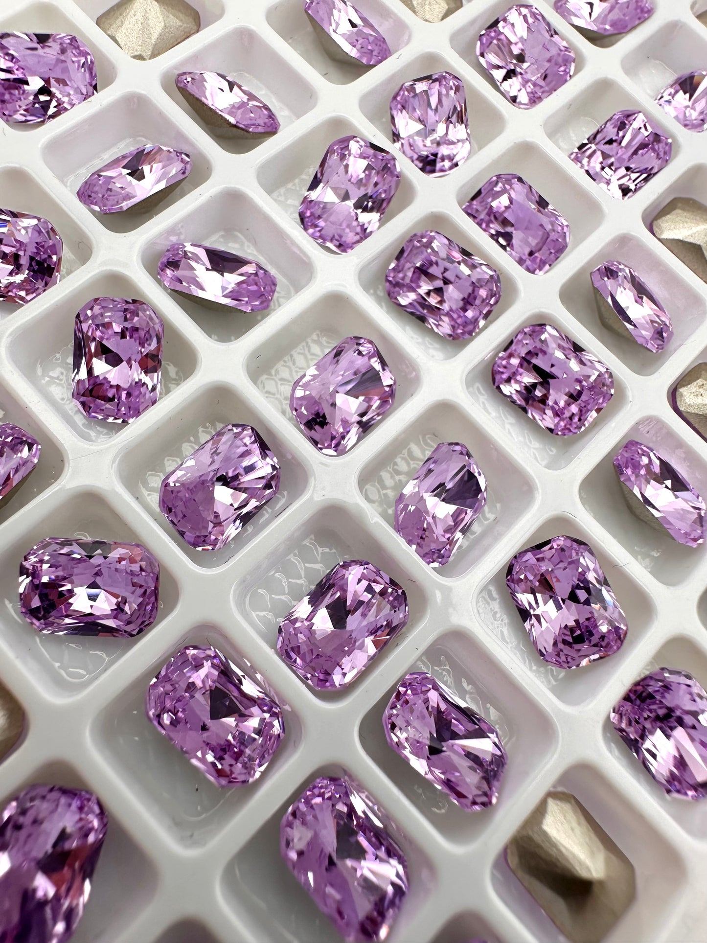 Luxe 6x8mm Small Rectangle Shape Foiled Pointed Back Rhinestones for Nails Arts and DIY