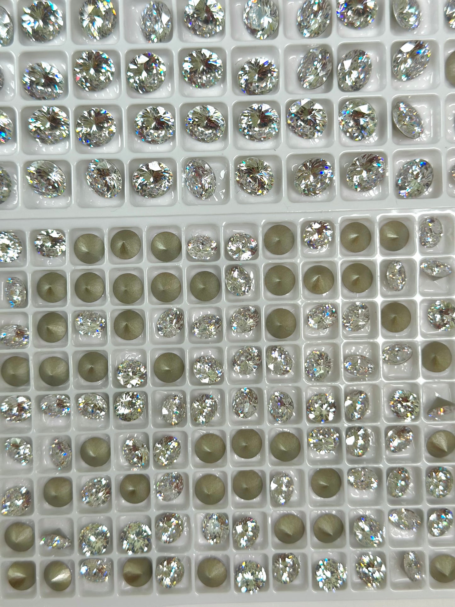 Round Shape Foiled Pointed Back CZ Rhinestones for Nail Art and DIY
