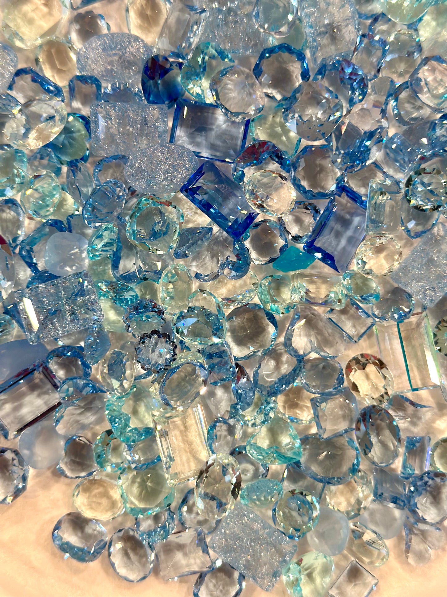 Ocean Frost Mixed Pointed Back Crystal Glass Rhinestones for Nails Arts and DIY