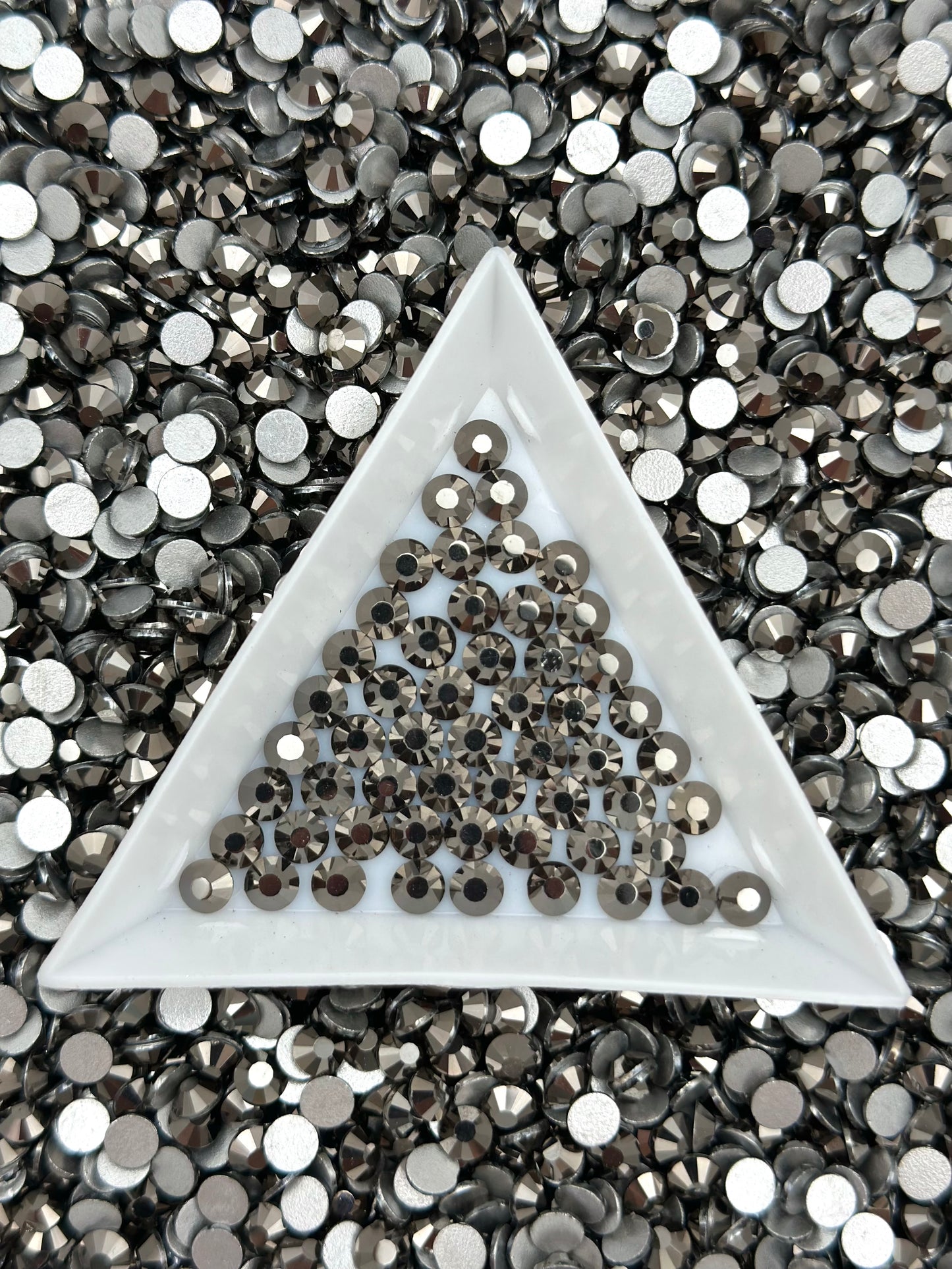 Color No.51-No.71 Mixed Sizes (From SS6 to SS20) Flat Back Round Glass Rhinestones