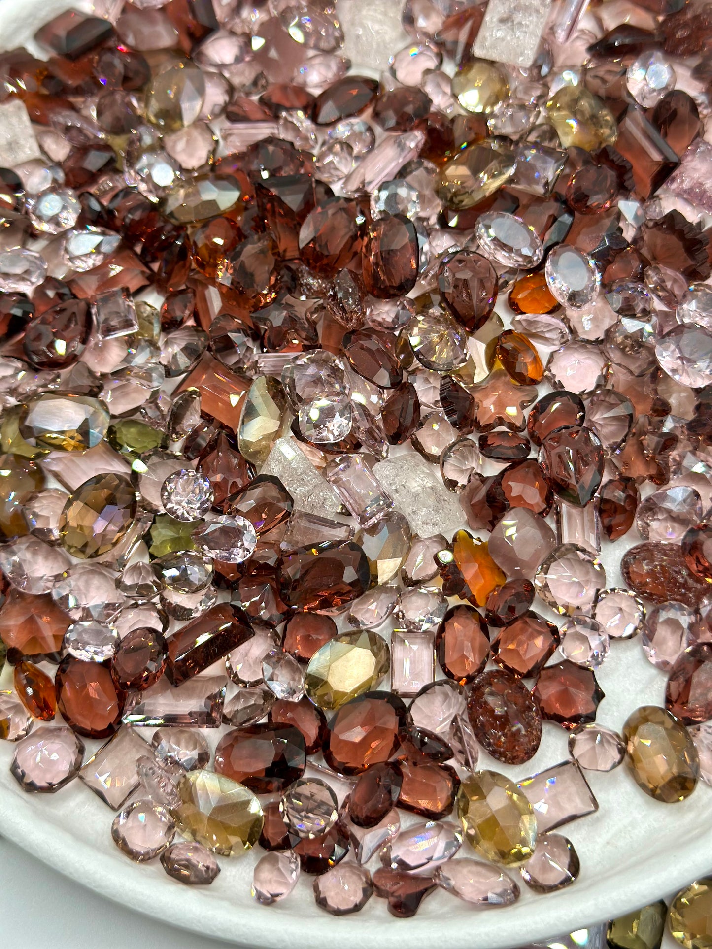 Caramel Dust Mixed Pointed Back Crystal Glass Rhinestones for Nails Arts and DIY