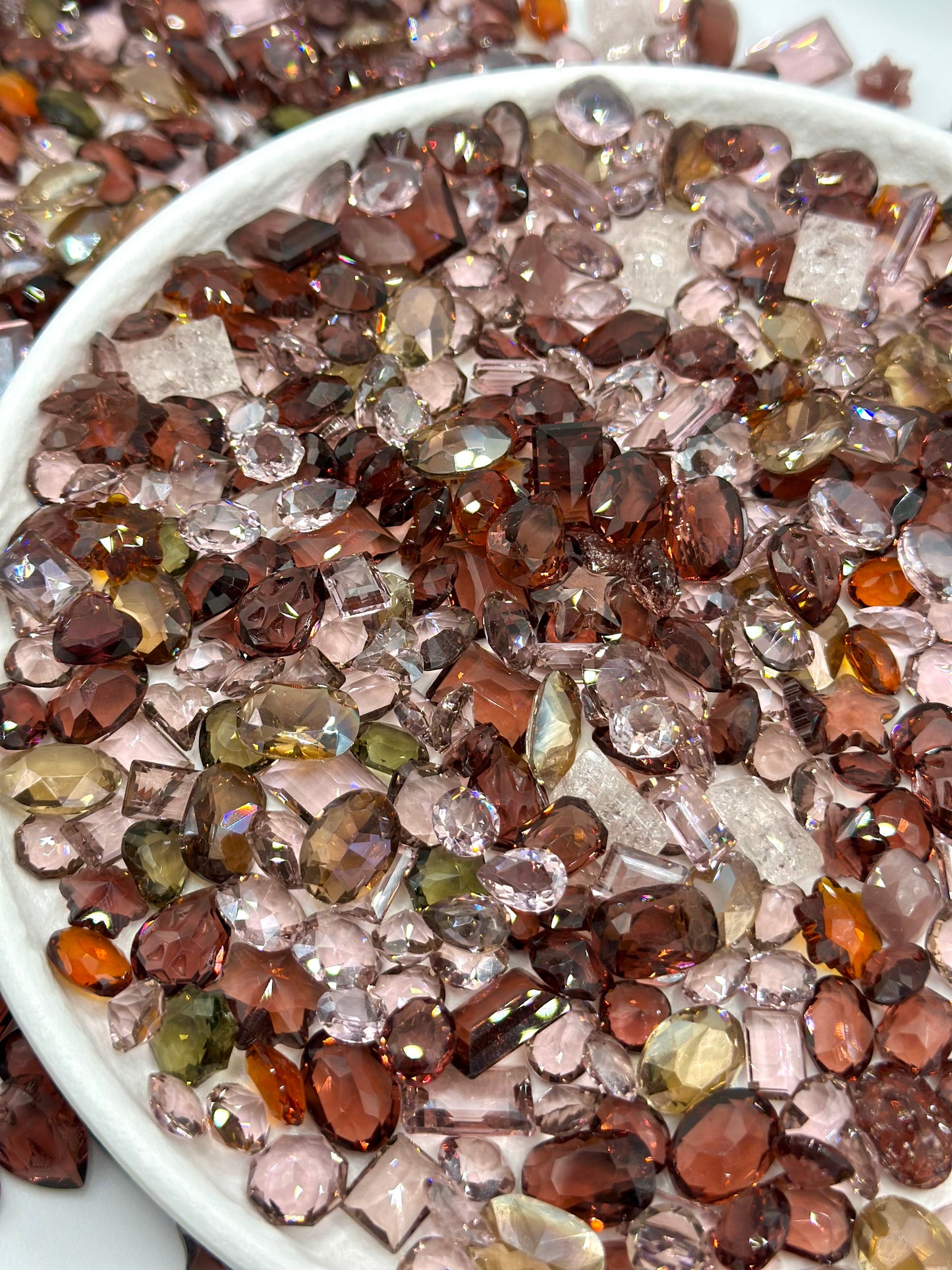 Caramel Dust Mixed Pointed Back Crystal Glass Rhinestones for Nails Arts and DIY
