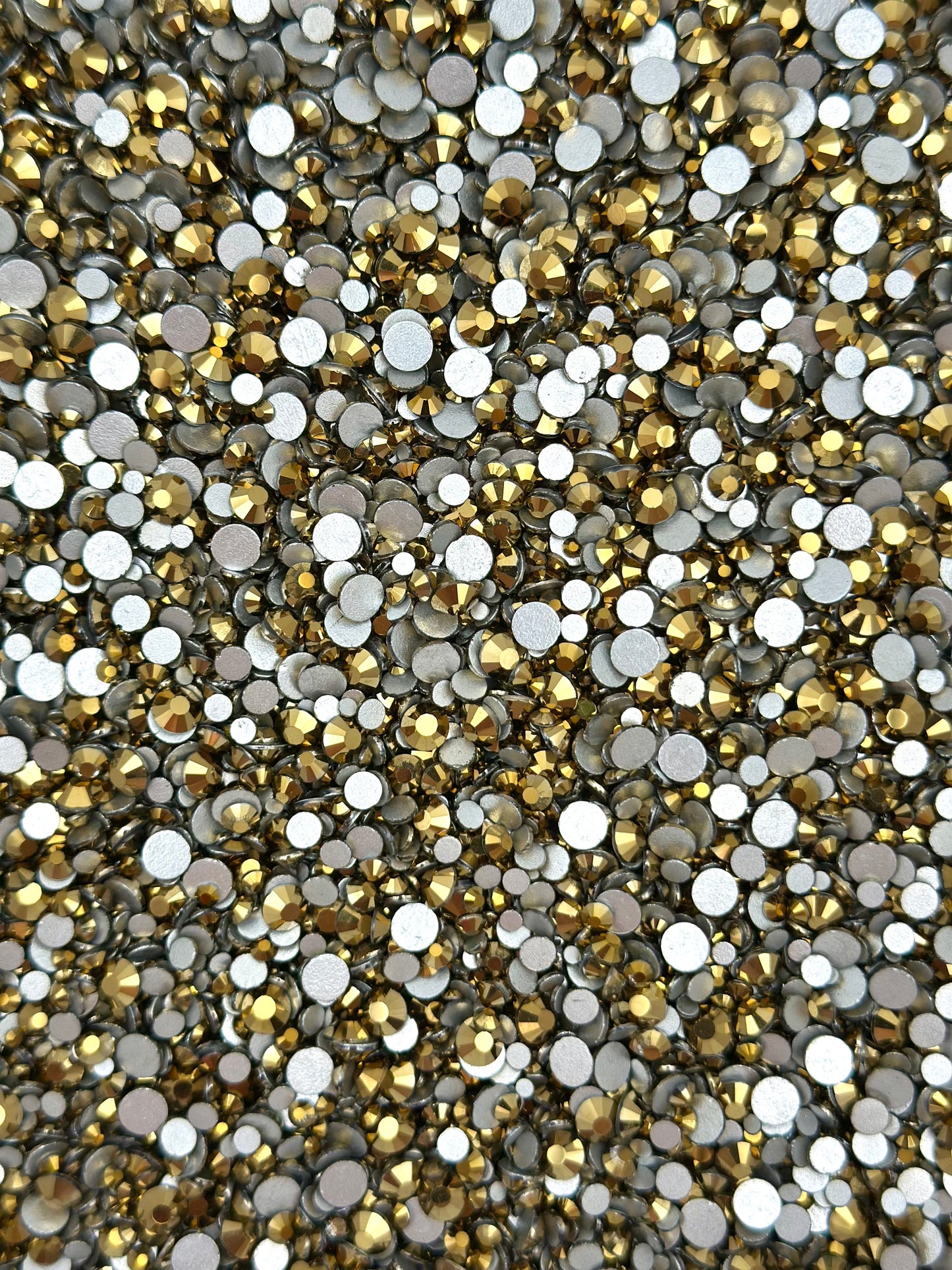 Color No.26-No.50 Mixed Sizes (From SS6 to SS20) Flat Back Round Glass Rhinestones