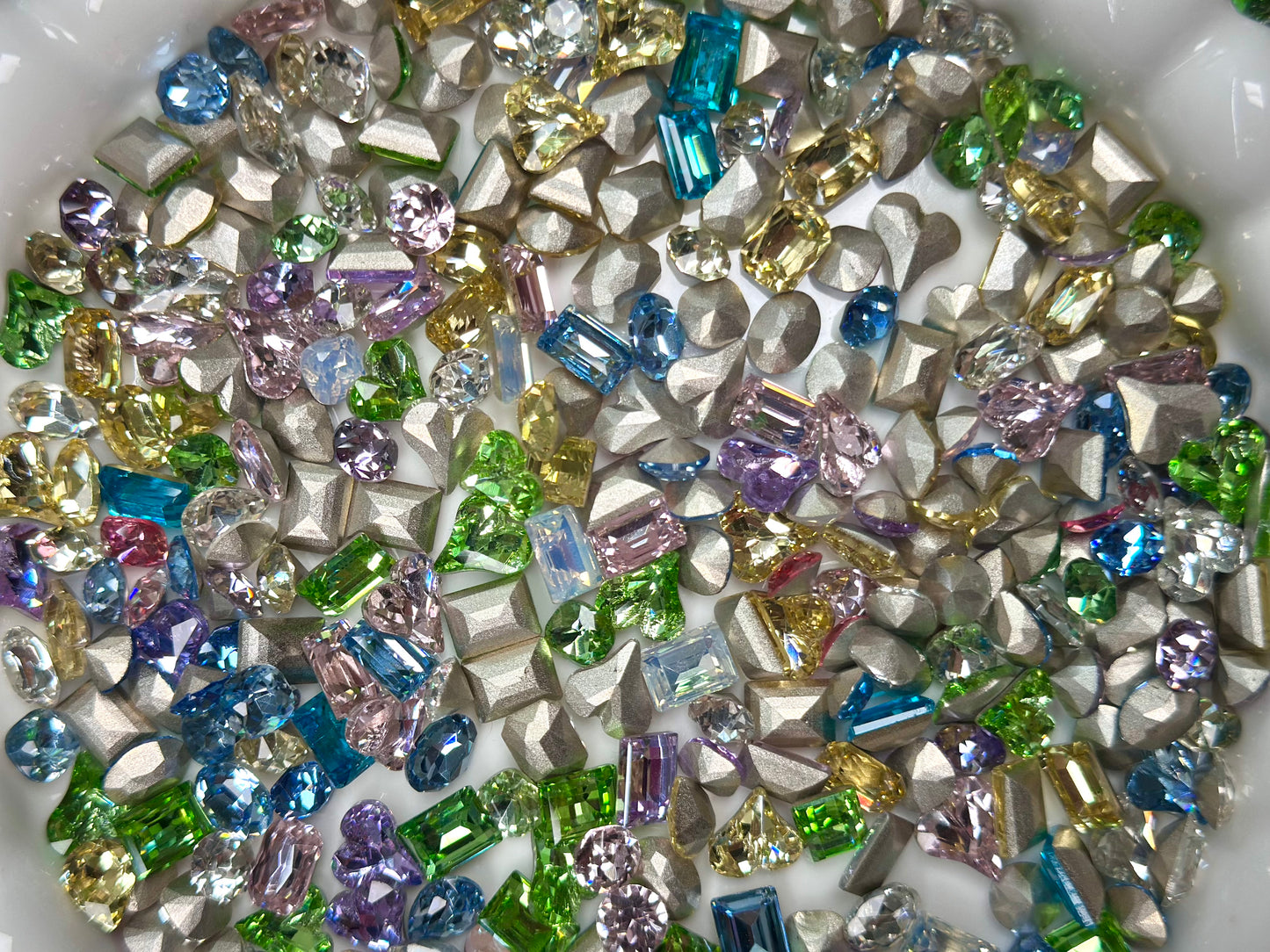 Small Size Mixed Foiled Pointed Back Crystal Glass Rhinestones DIY Nail Decoration Kit for Manicure, Crafts, Jewelry Making, and More