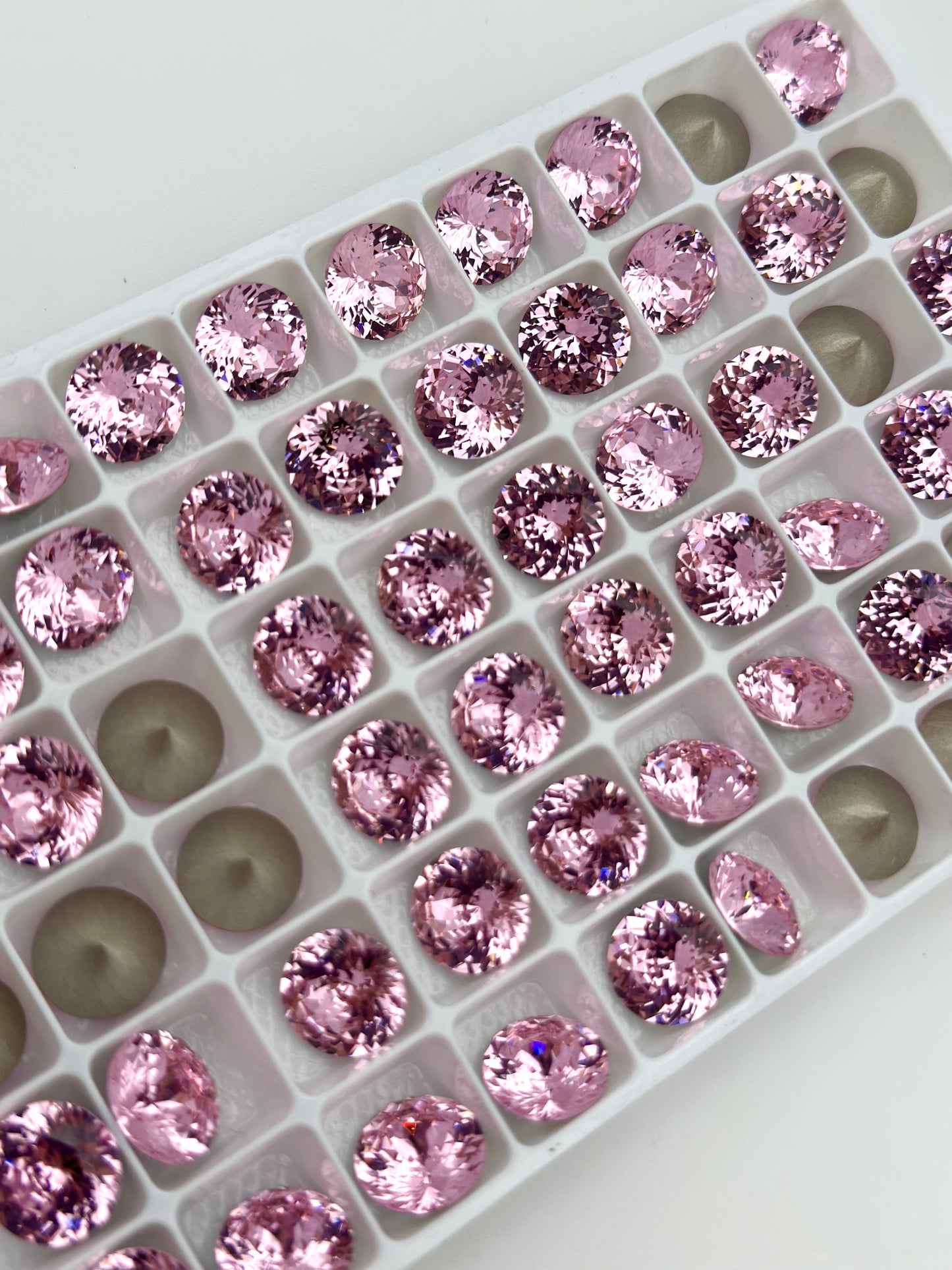 Luxe 10mm Round Shape Foiled Pointed Back Rhinestones for Nails Arts and DIY