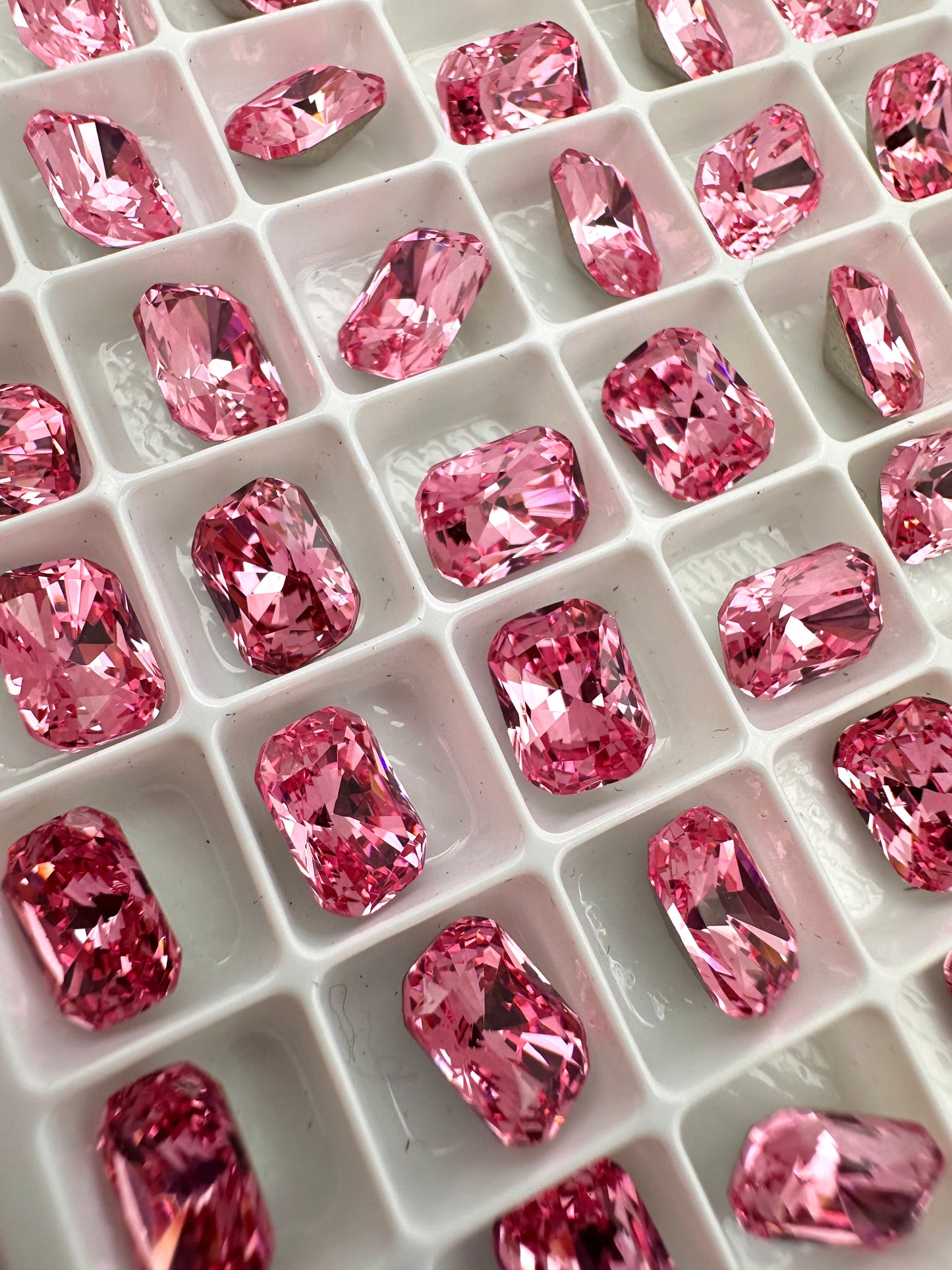 Luxe 6x8mm Small Rectangle Shape Foiled Pointed Back Rhinestones for Nails Arts and DIY