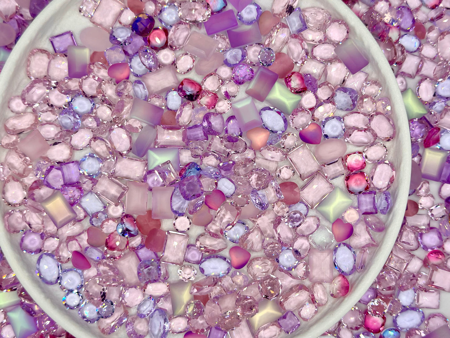 Rosy Lavender Pointed Back Crystal Glass Rhinestones for Nails Arts and DIY