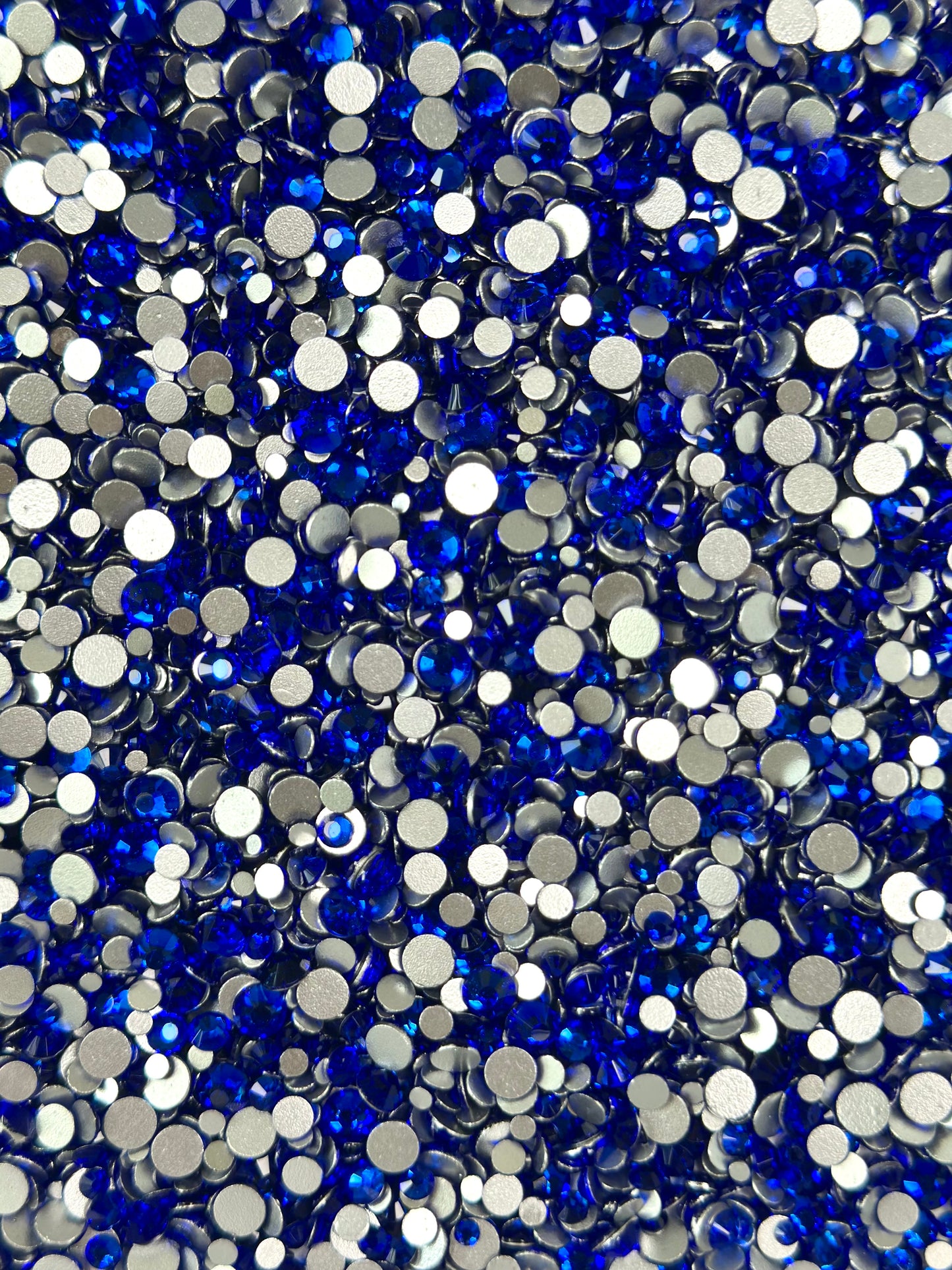 Mixed Sizes (SS6–SS20) Flat Back Round Glass Rhinestones