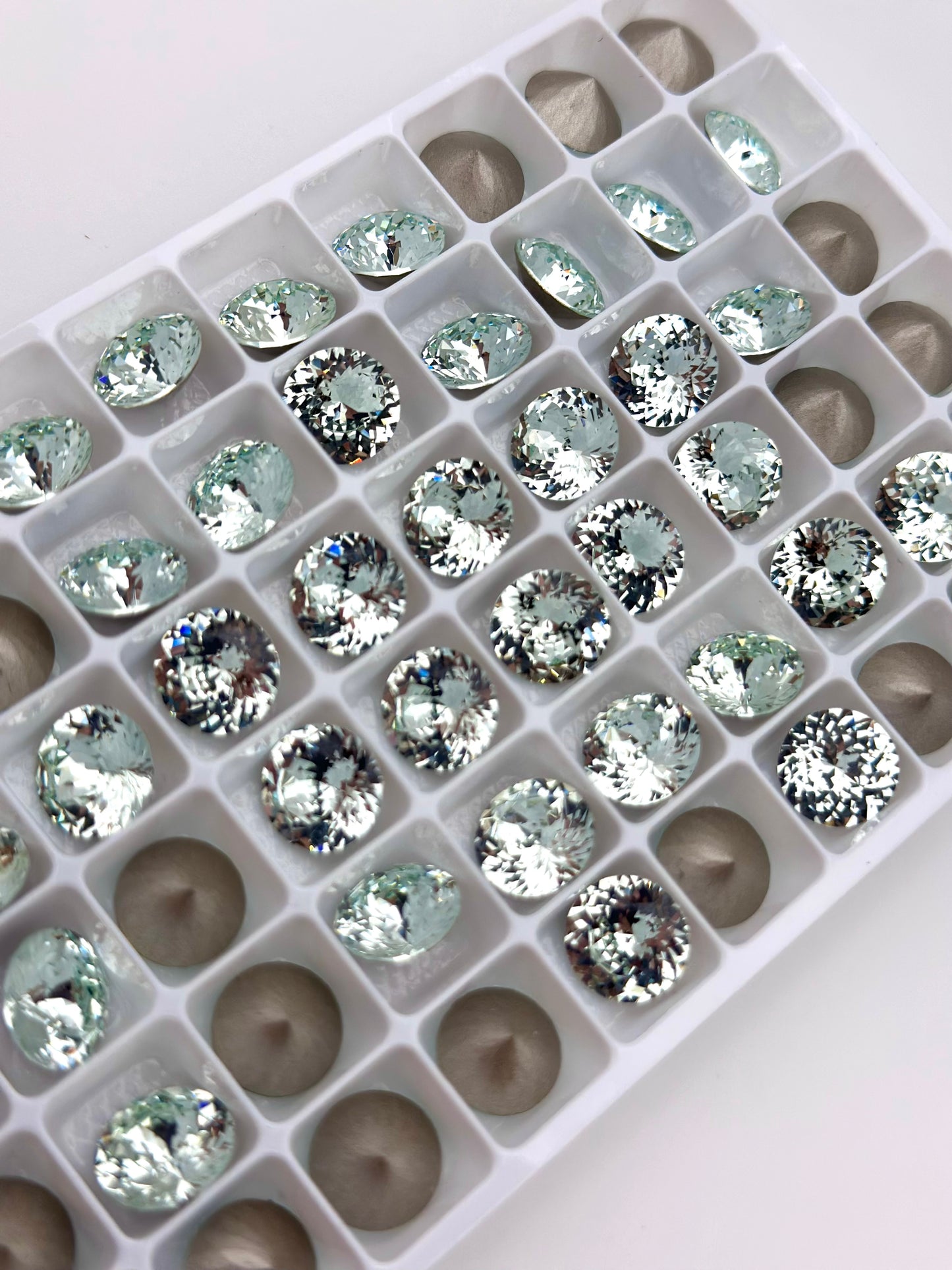 Luxe 10mm Round Shape Foiled Pointed Back Rhinestones for Nails Arts and DIY
