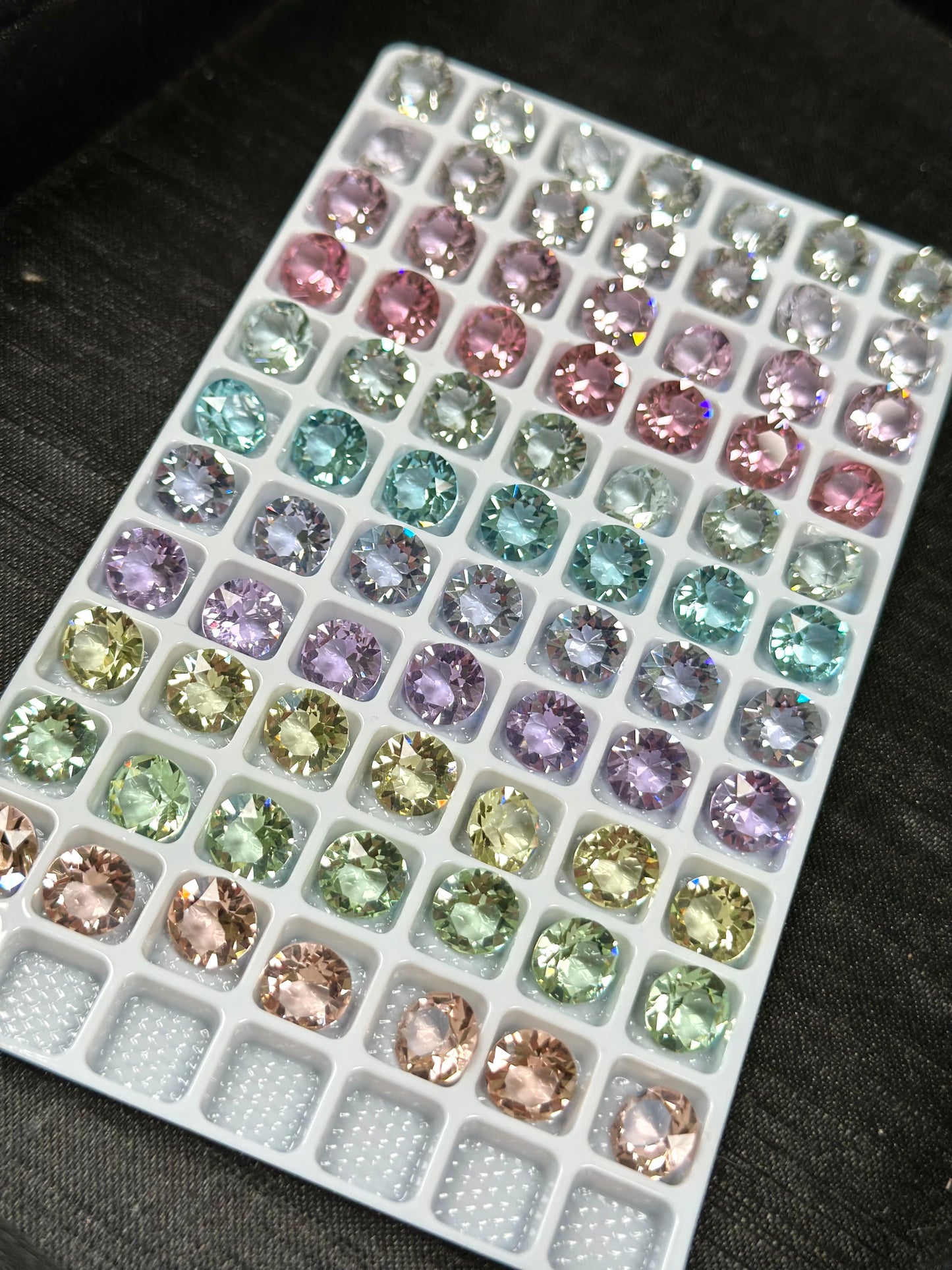 Luxe 8mm Round Shape Clear Pointed Back Crystal Glass Rhinestones