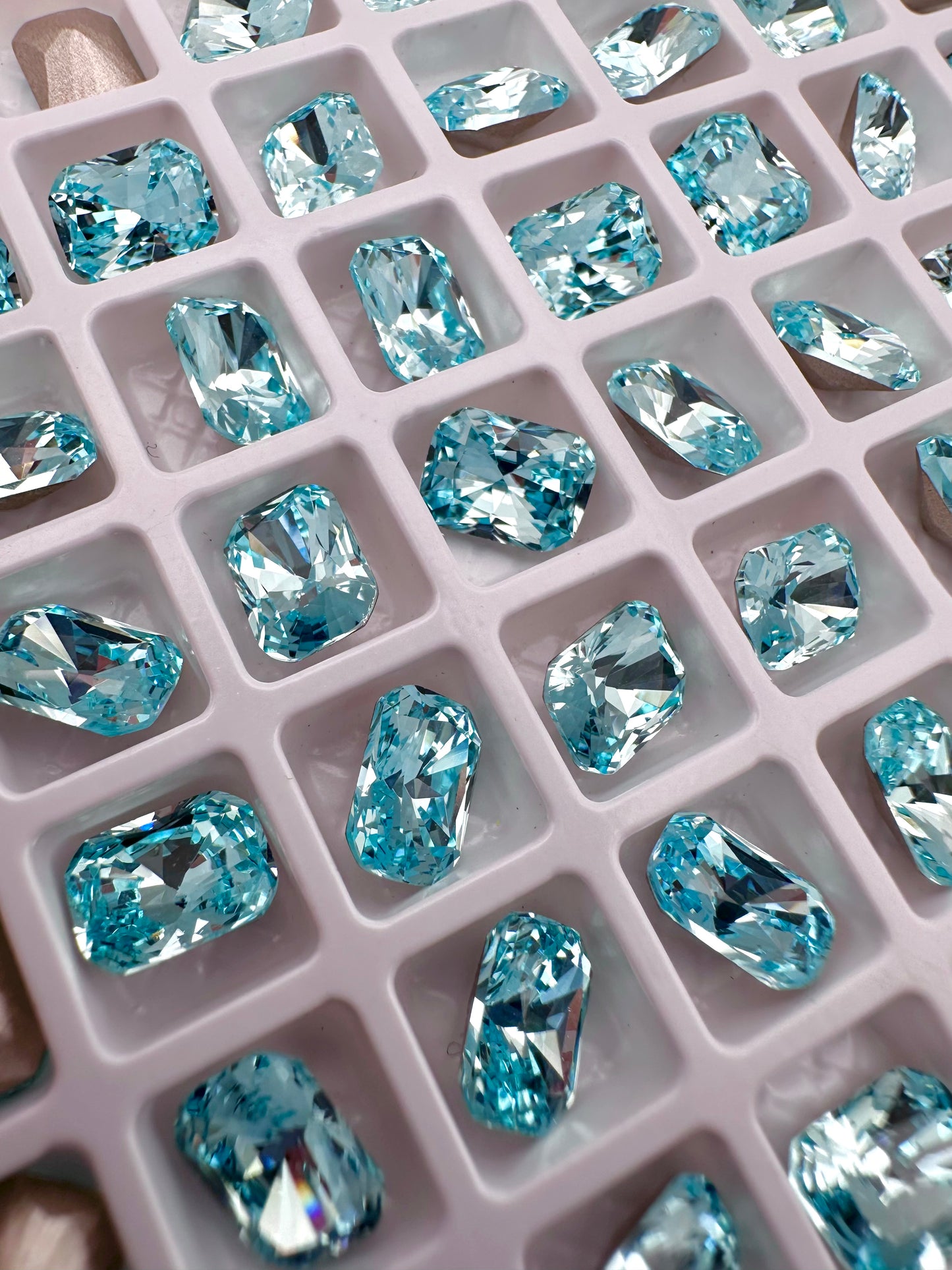 Luxe 6x8mm Small Rectangle Shape Foiled Pointed Back Rhinestones for Nails Arts and DIY