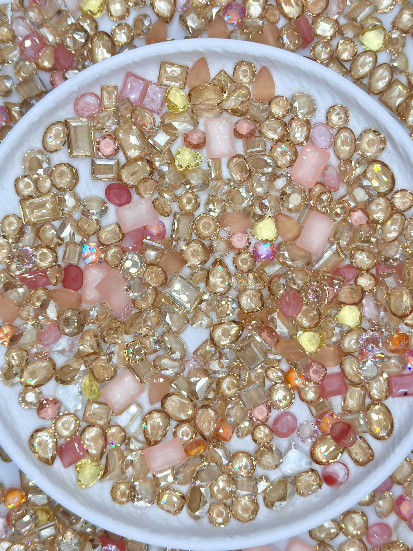 Shimmering Champagne Mixed Pointed Back Crystal Glass Rhinestones for Nails Arts and DIY