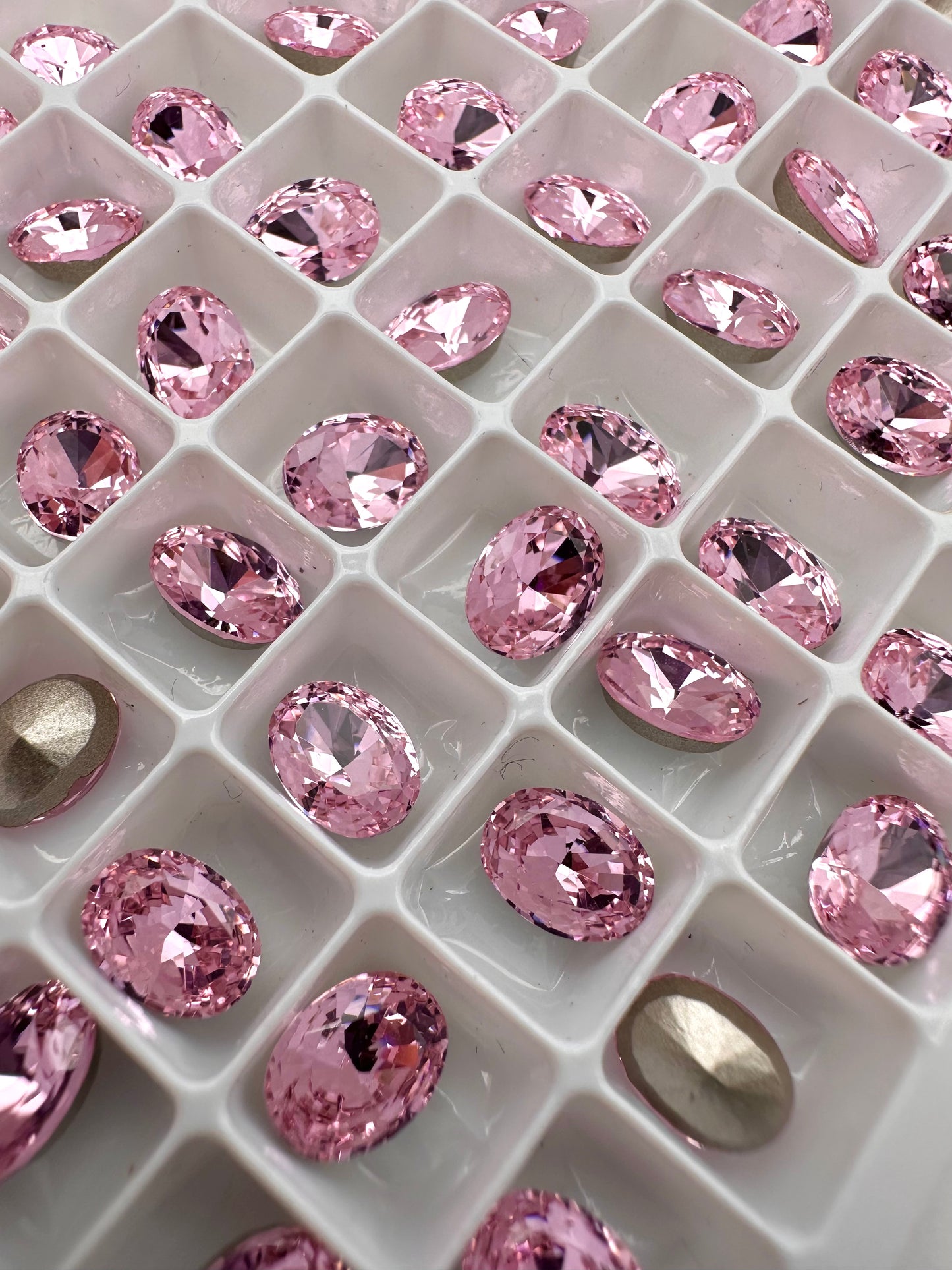 Luxe 6x8mm Small Oval Shape Foiled Pointed Back Rhinestones for Nails Arts and DIY