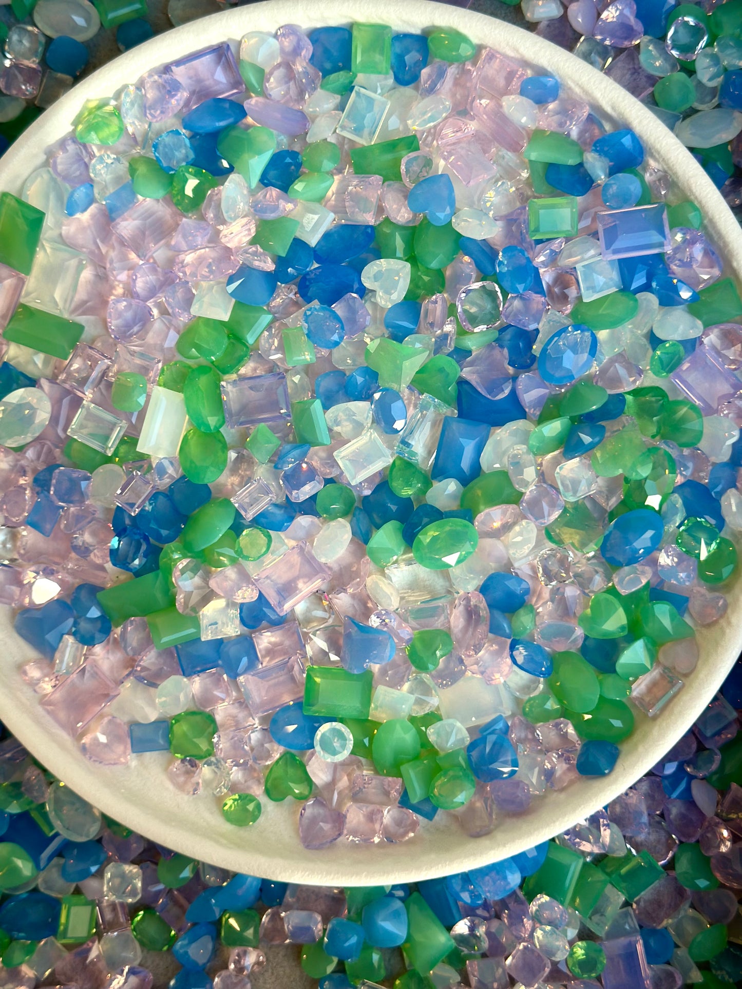 Luxe Opal Mixed Pointed Back Crystal Glass Rhinestones for Nails Arts and DIY
