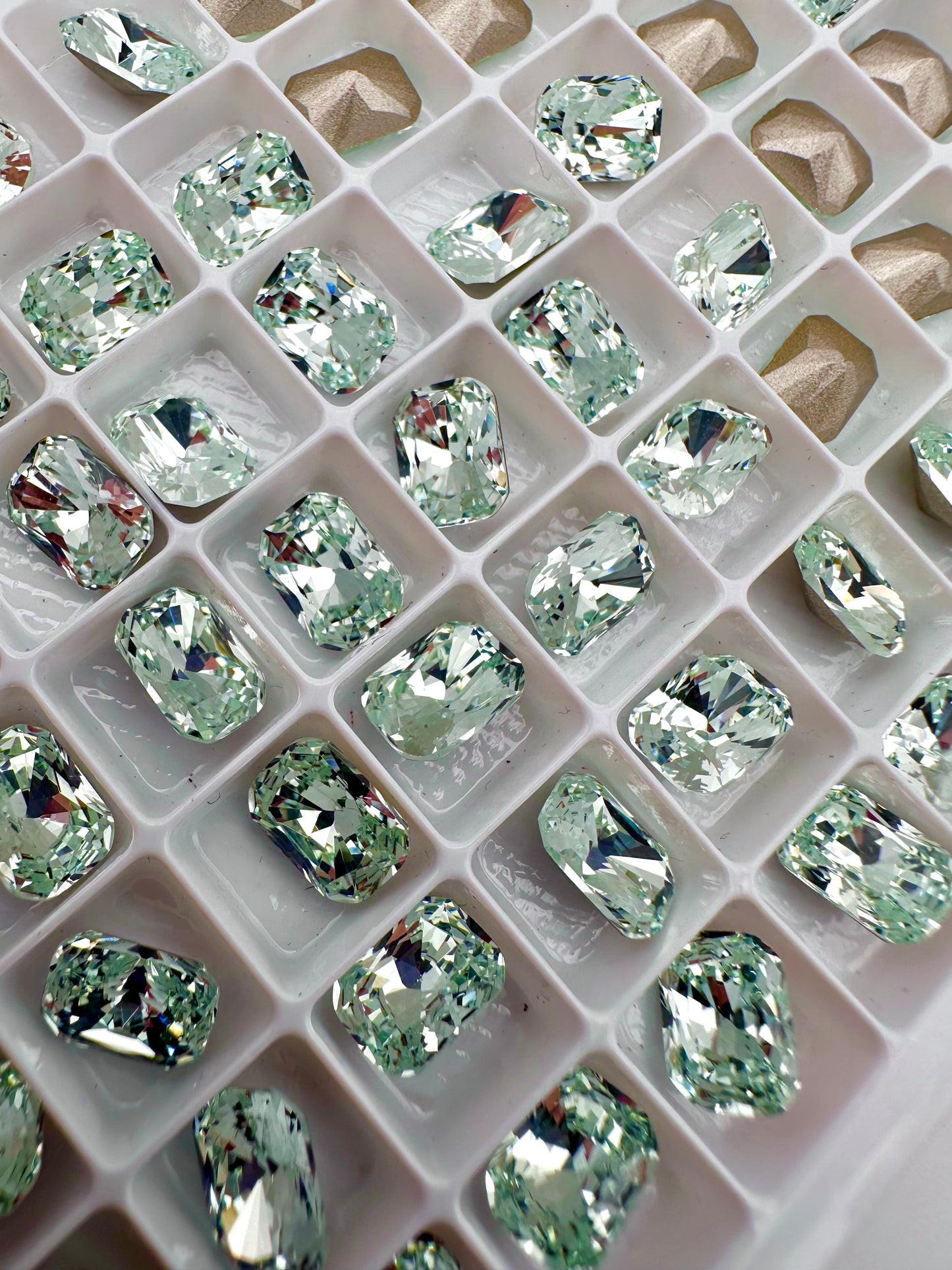Luxe 6x8mm Small Rectangle Shape Foiled Pointed Back Rhinestones for Nails Arts and DIY