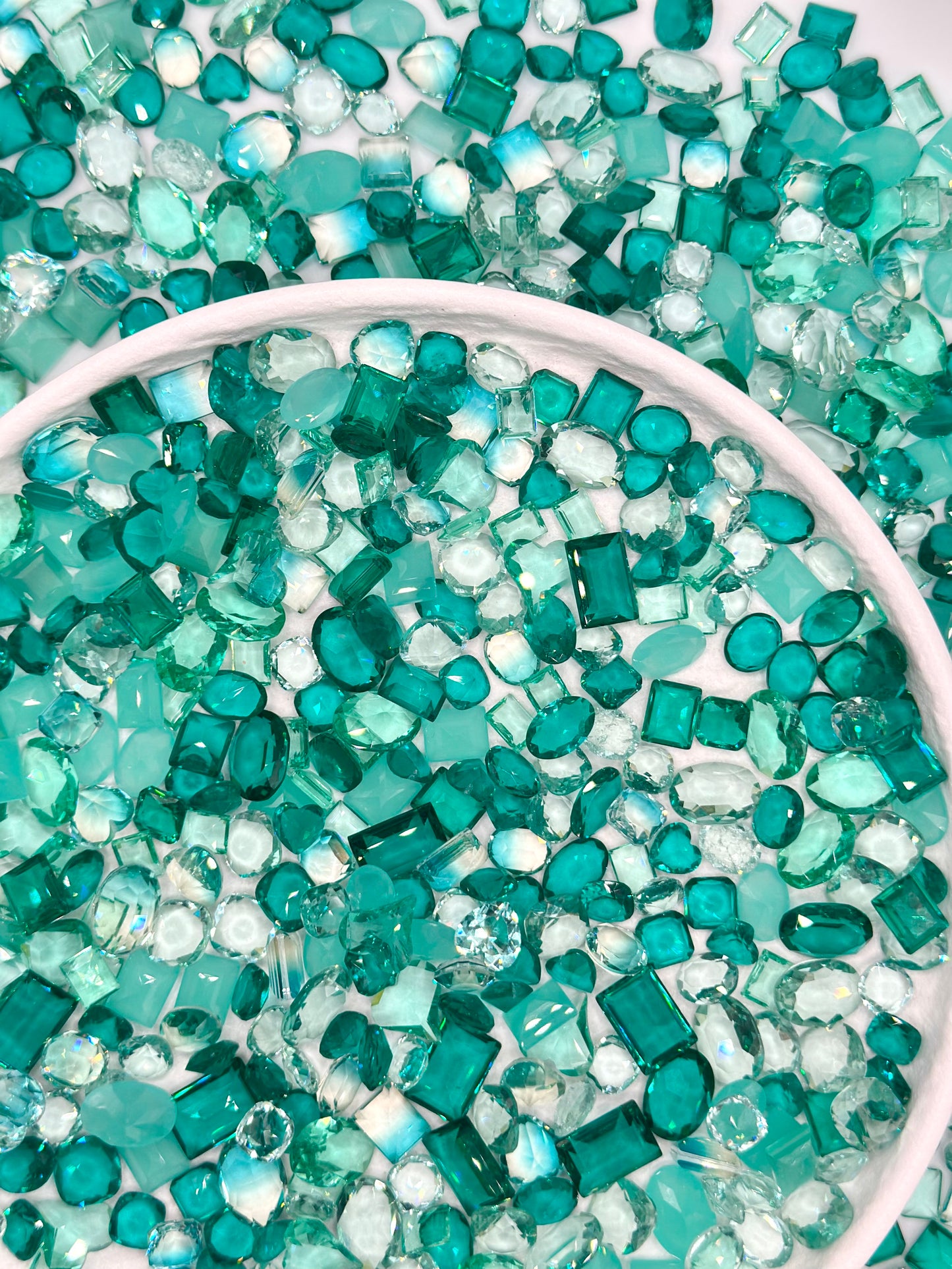 Luxe Paraiba Green Mixed Pointed Back Crystal Glass Rhinestones for Nails Arts and DIY