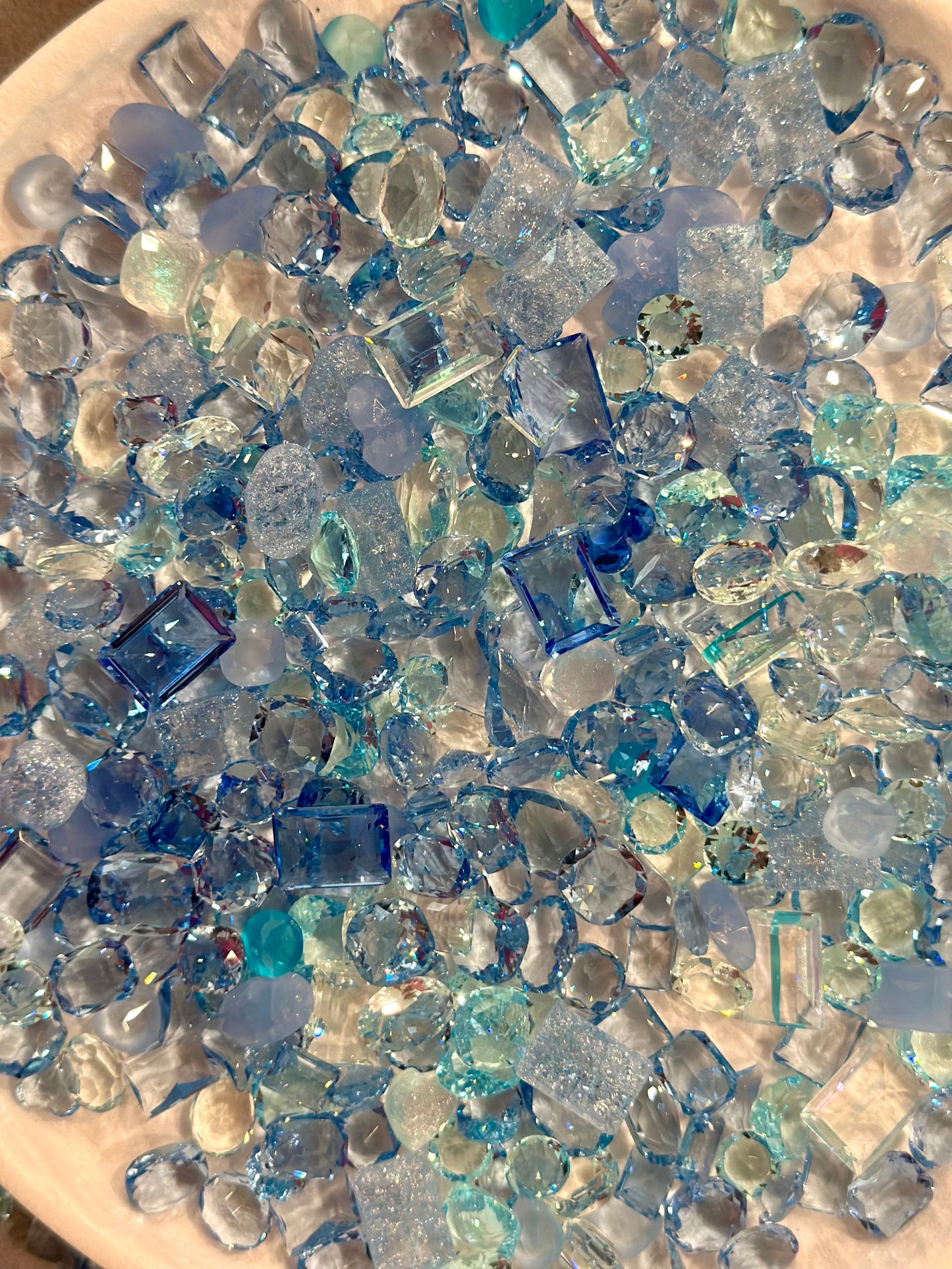 Ocean Frost Mixed Pointed Back Crystal Glass Rhinestones for Nails Arts and DIY