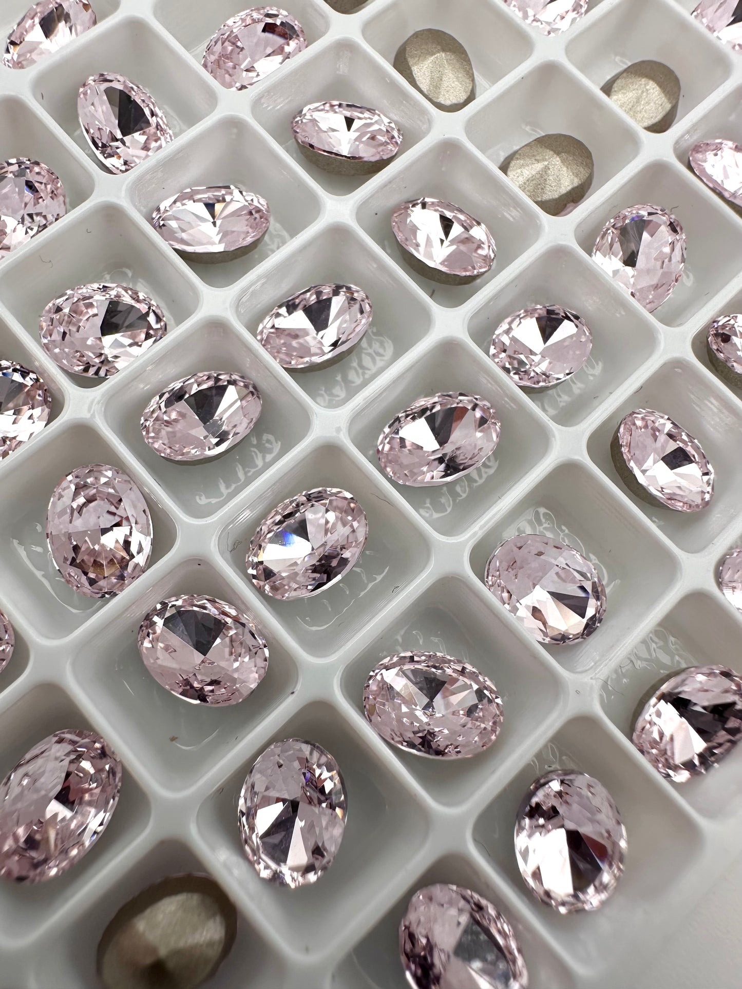 Luxe 6x8mm Small Oval Shape Foiled Pointed Back Rhinestones for Nails Arts and DIY