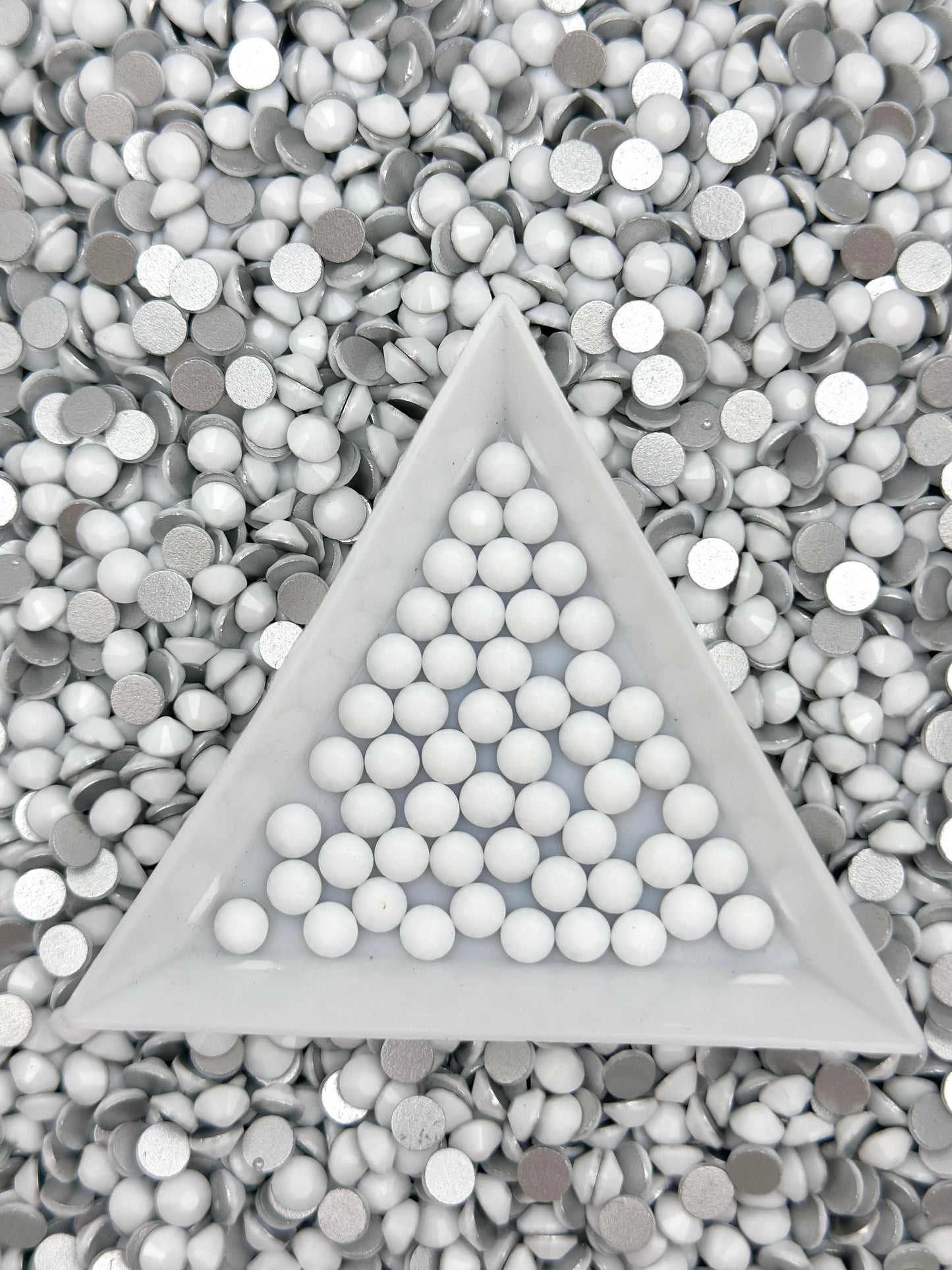 Color No.51-No.71 Mixed Sizes (From SS6 to SS20) Flat Back Round Glass Rhinestones