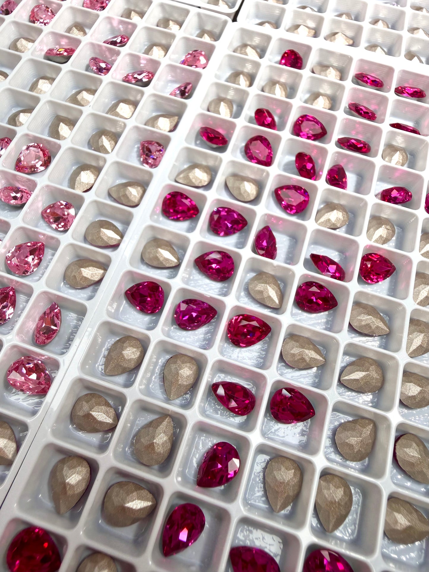 Luxe 6x8mm Tear Drop Foiled Pointed Back Rhinestones for Nails Arts and DIY