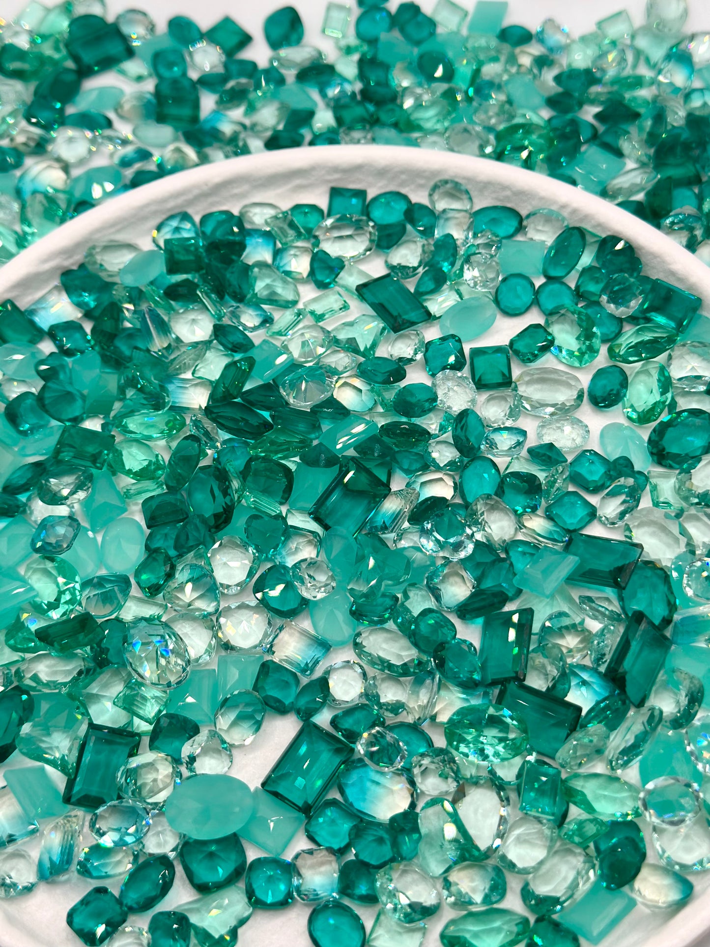 Luxe Paraiba Green Mixed Pointed Back Crystal Glass Rhinestones for Nails Arts and DIY