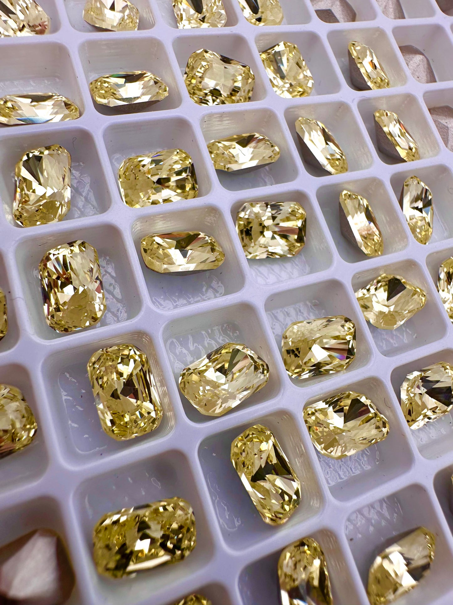 Luxe 6x8mm Small Rectangle Shape Foiled Pointed Back Rhinestones for Nails Arts and DIY