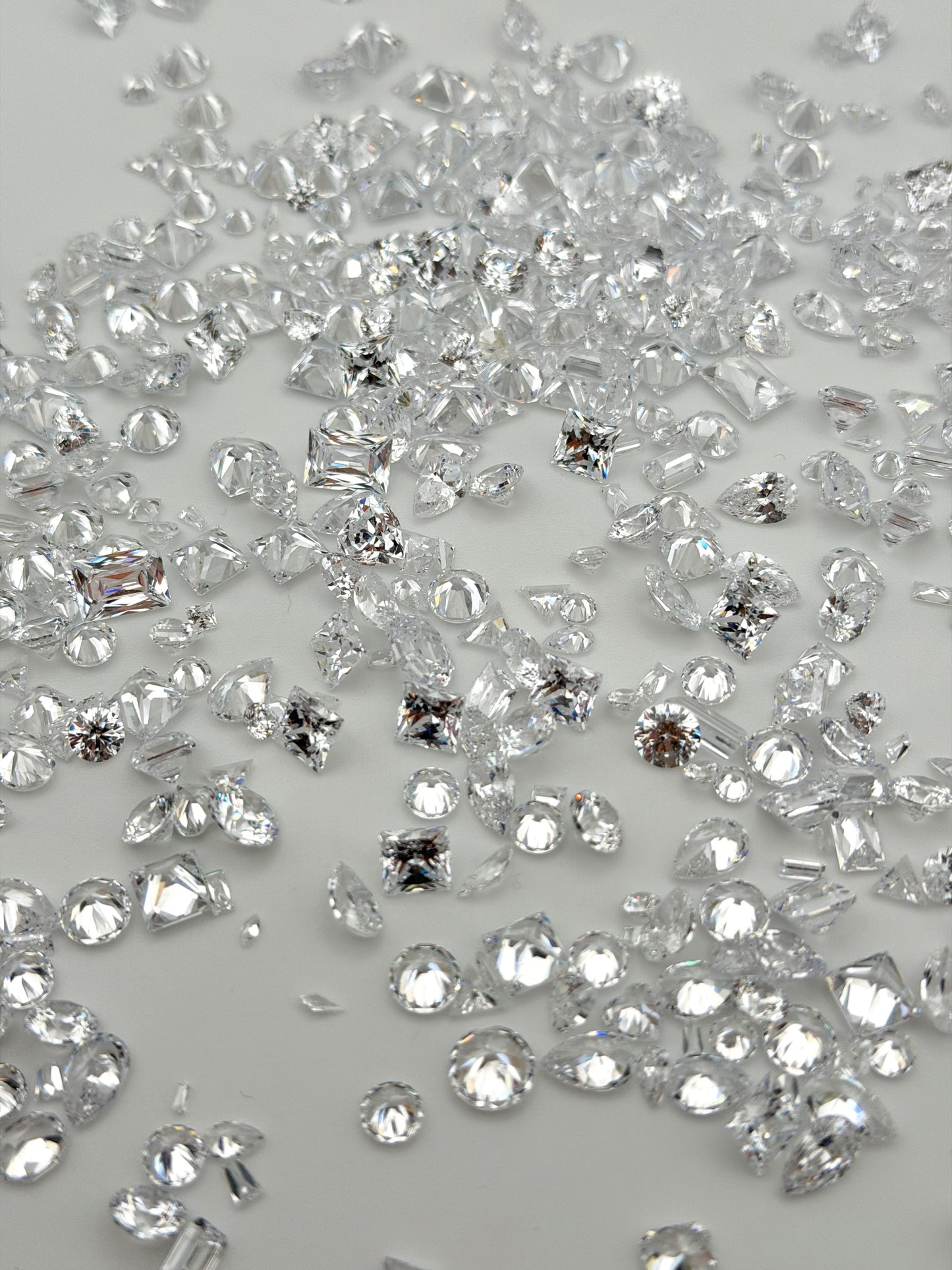 Small/Medium Size Cubic Zirconia Clear Pointed-Back Rhinestones Mix for Nail Art & DIY