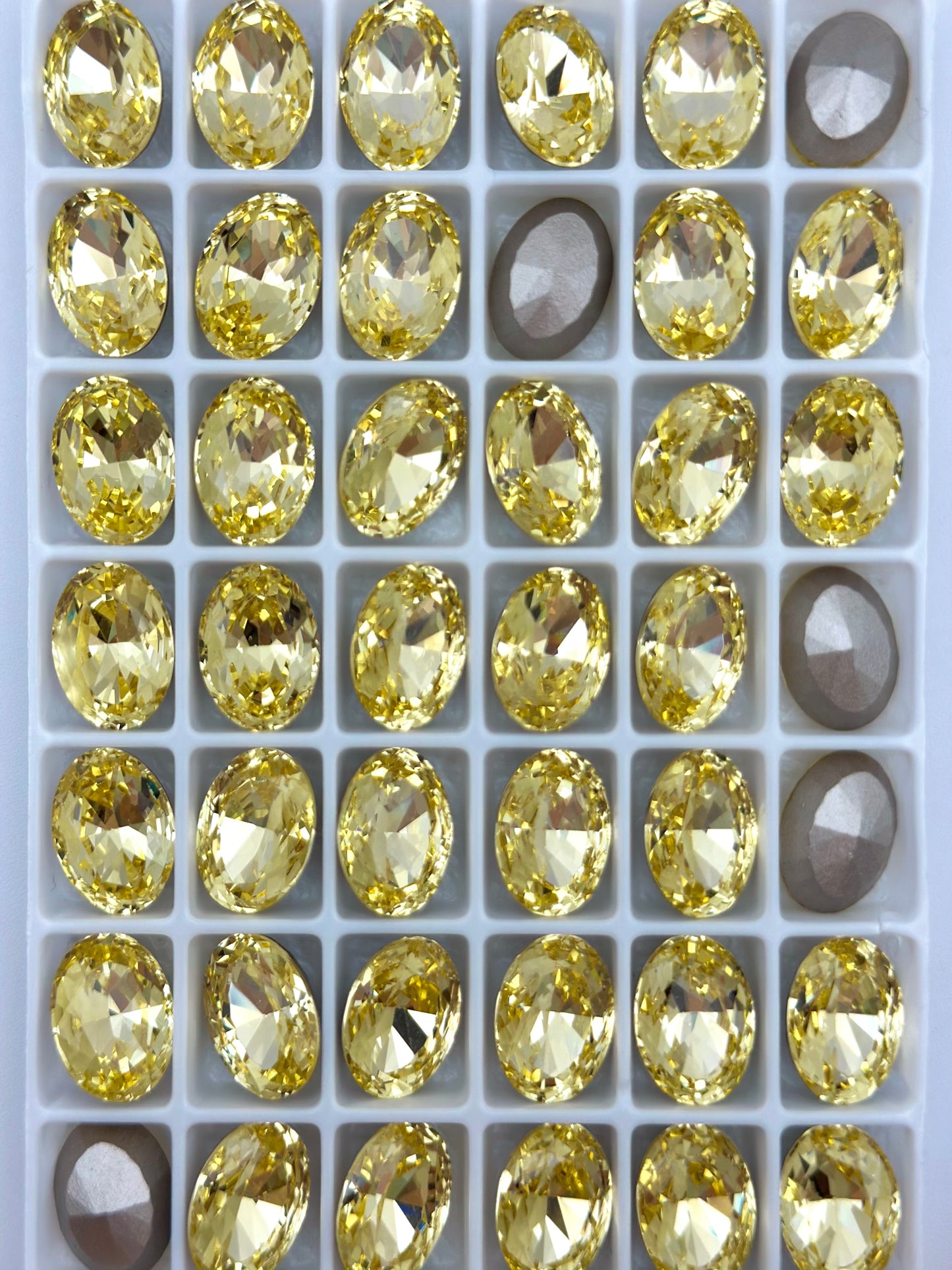 Luxe 10*14mm Large Oval Shape Foiled Pointed Back Rhinestones for Nails Arts and DIY