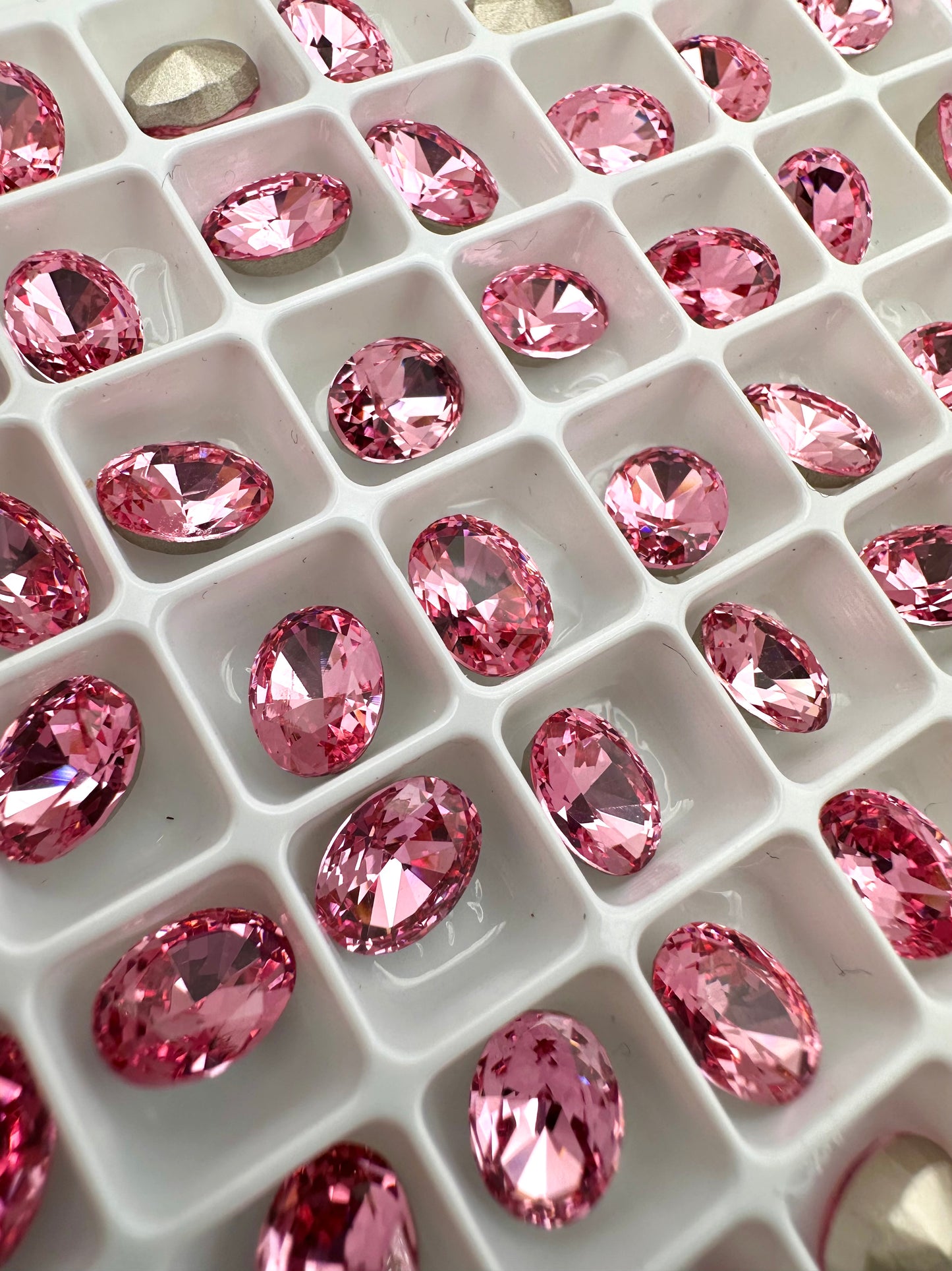 Luxe 6x8mm Small Oval Shape Foiled Pointed Back Rhinestones for Nails Arts and DIY