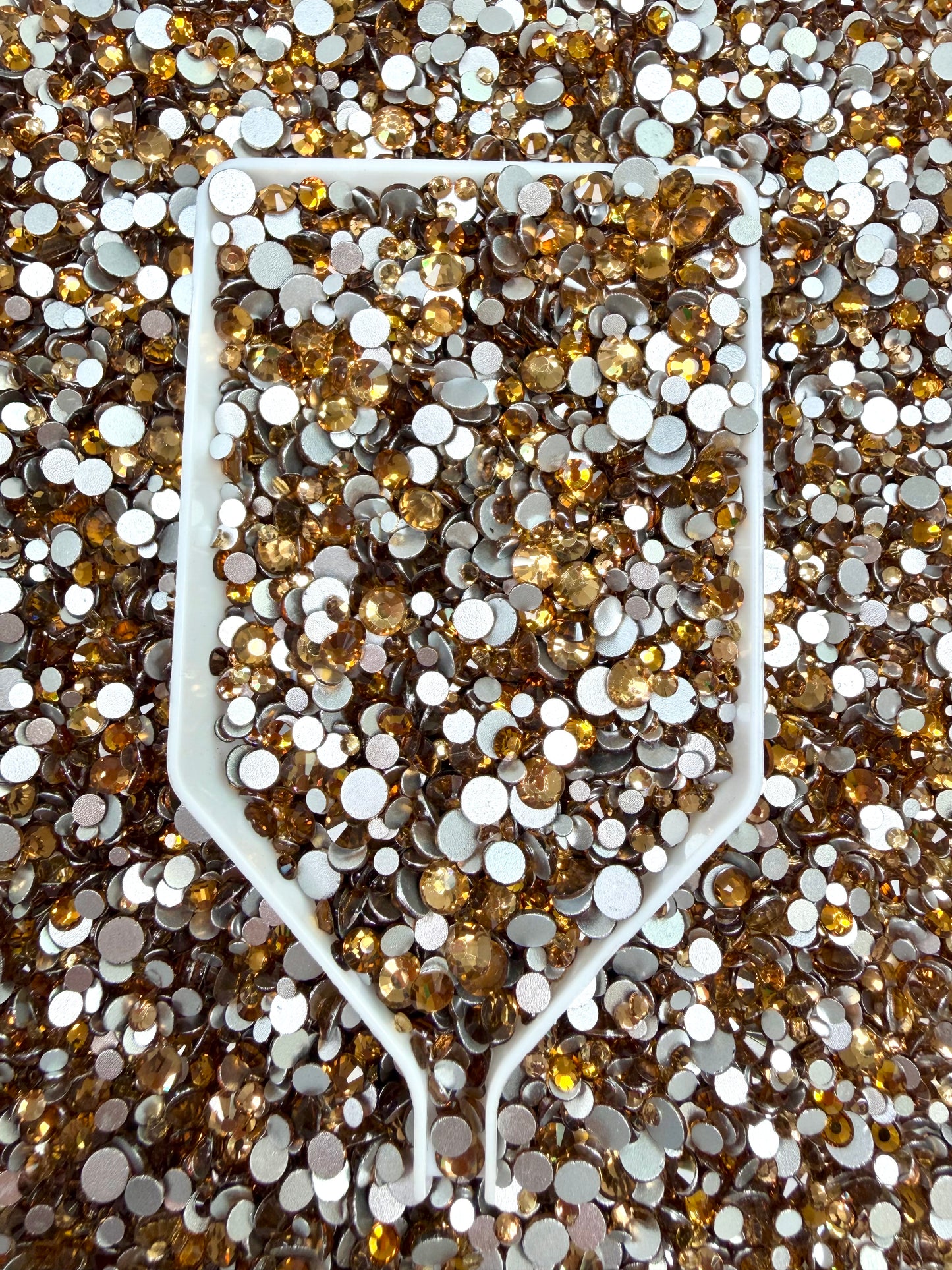 Color No.51-No.80 Mixed Sizes (From SS6 to SS20) Flat Back Round Glass Rhinestones