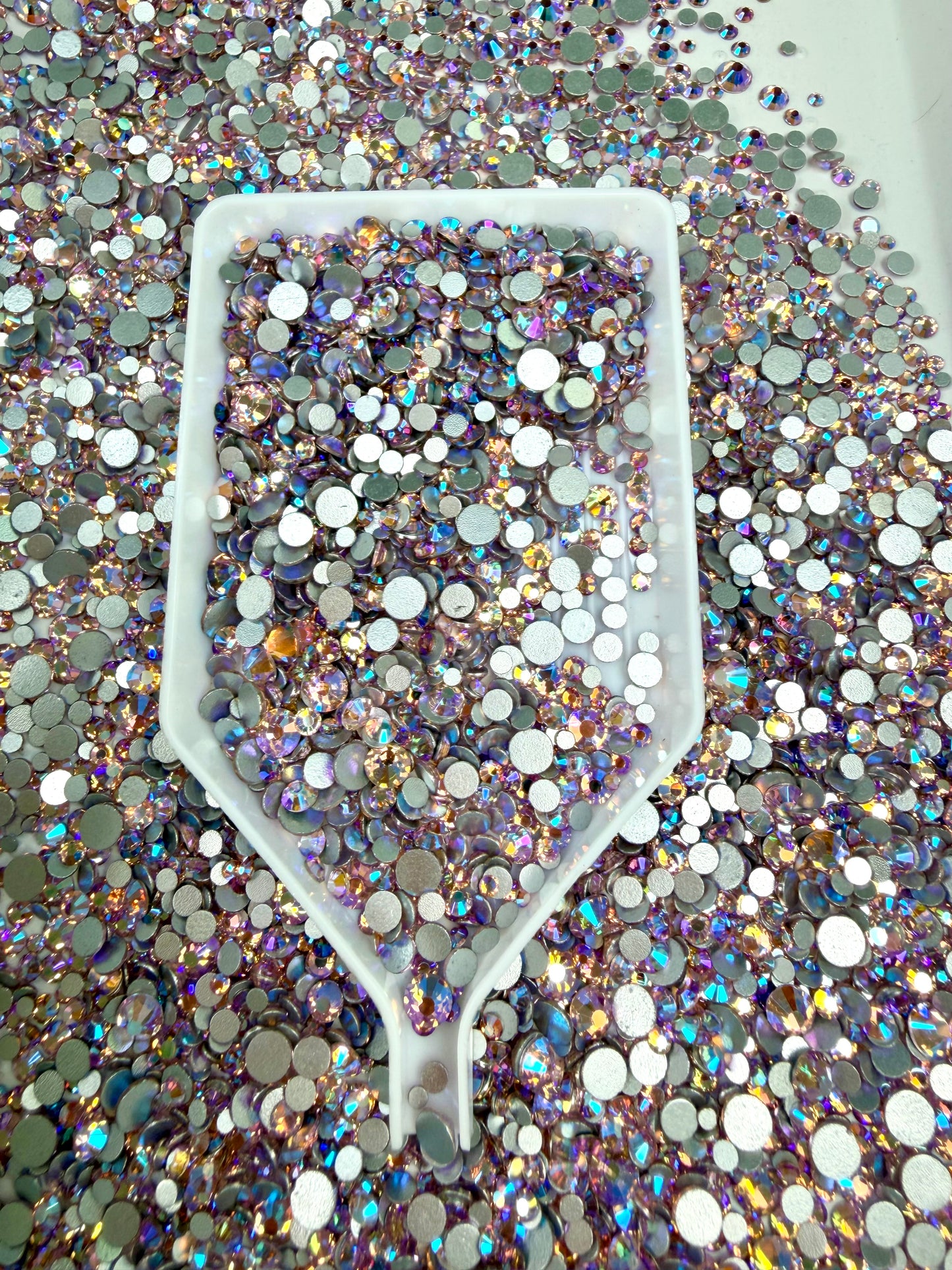 Color No.26-No.50 Mixed Sizes (From SS6 to SS20) Flat Back Round Glass Rhinestones