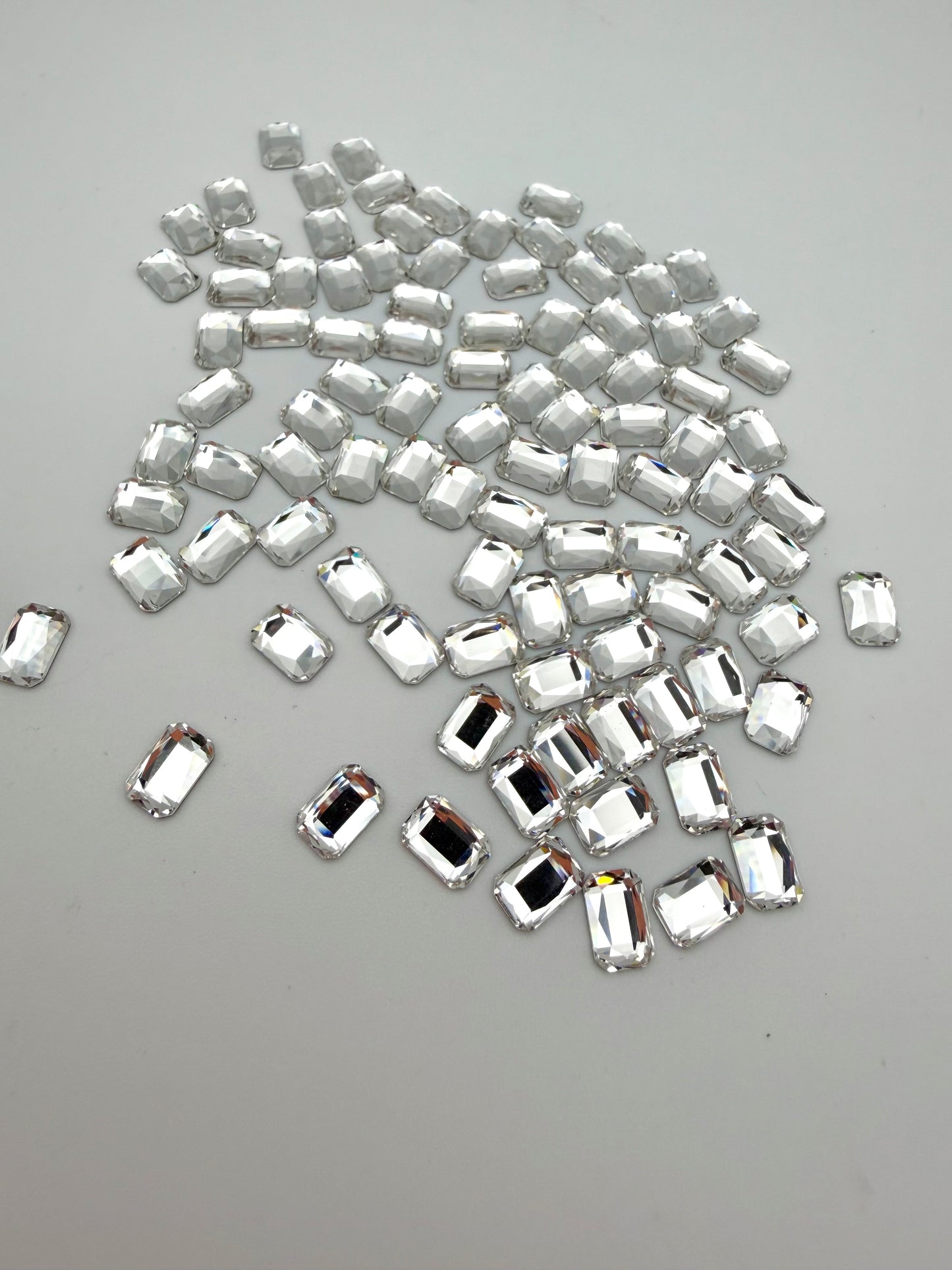 Luxe 5.5x8mm Rounded Rectangle Shape Flat Back Crystal Glass Rhinestone