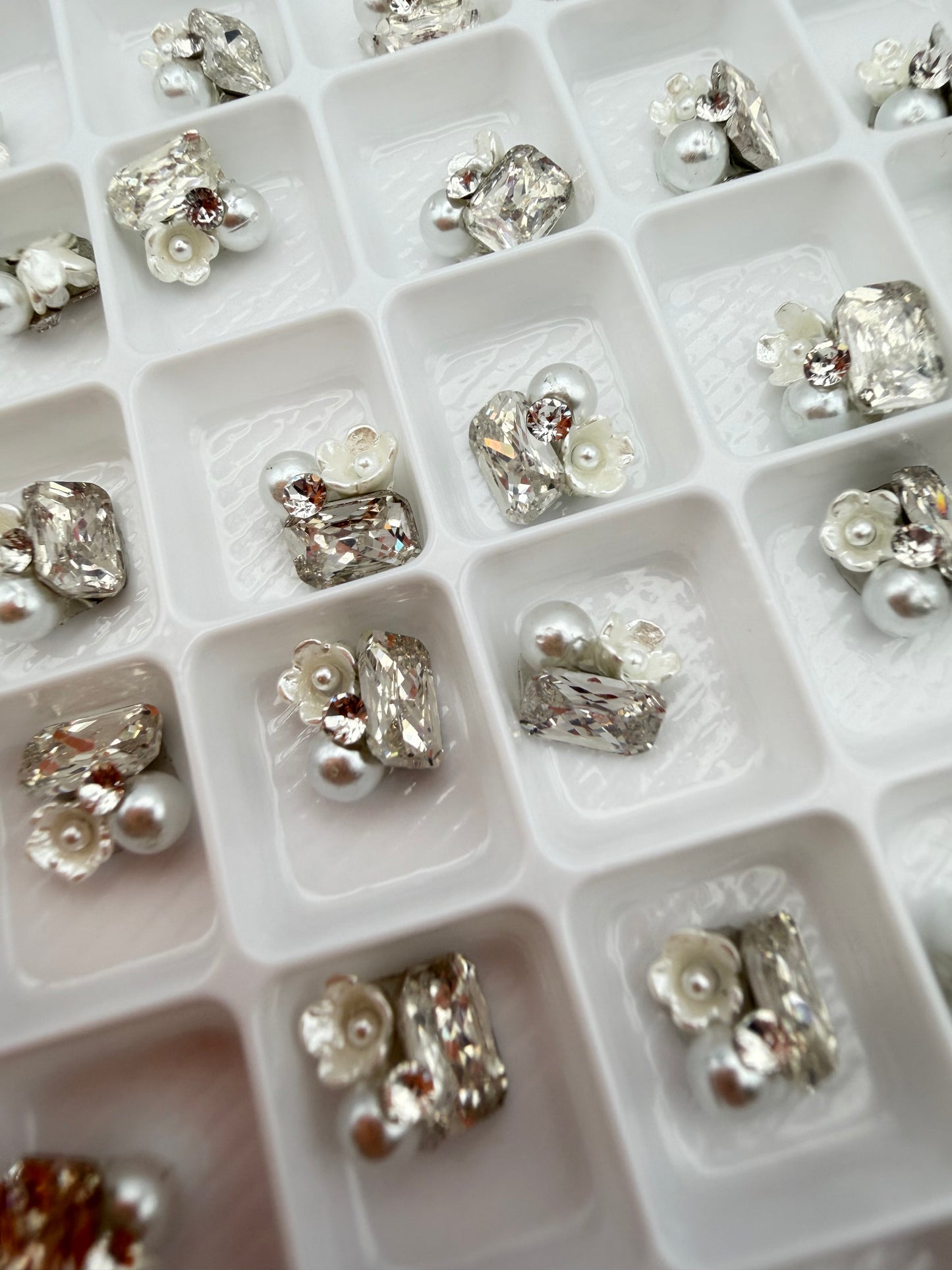 Premade Crystal Glass Clusters for Nail Art