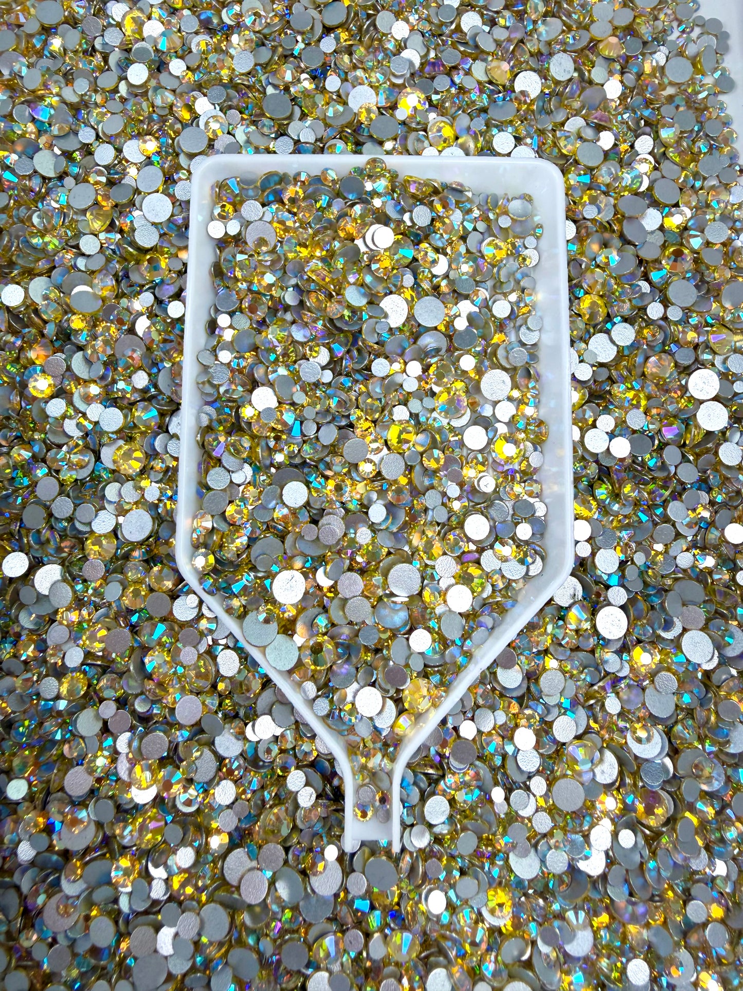 Color No.26-No.50 Mixed Sizes (From SS6 to SS20) Flat Back Round Glass Rhinestones
