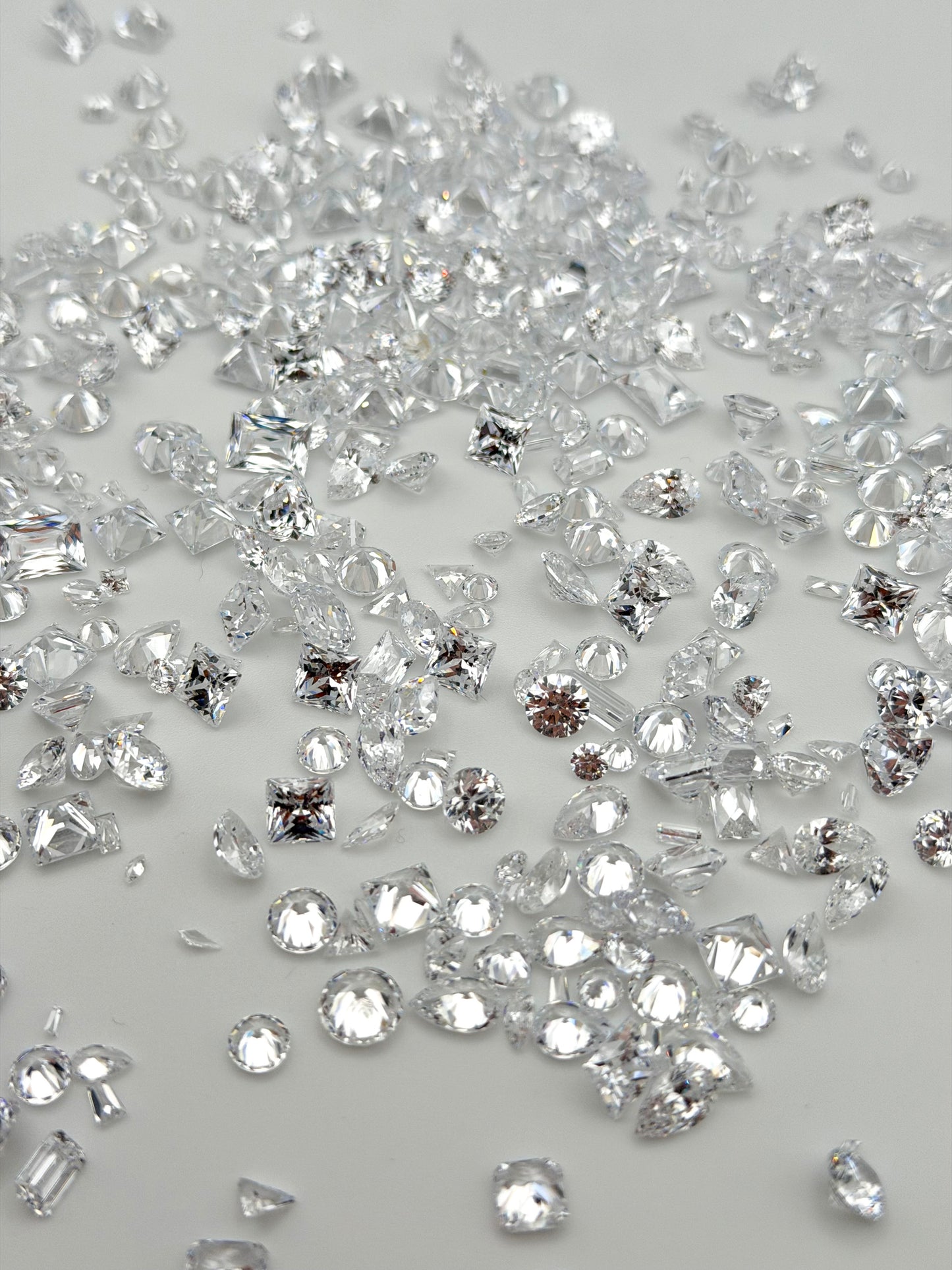 Small/Medium Size Cubic Zirconia Clear Pointed-Back Rhinestones Mix for Nail Art & DIY