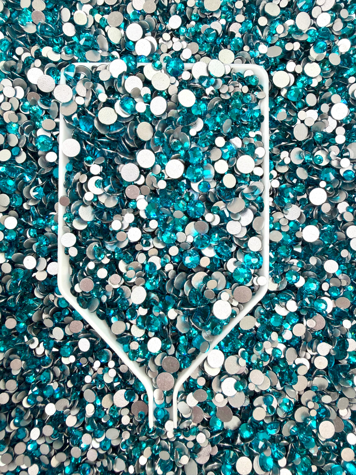 Color No.81-No.92 Mixed Sizes (From SS6 to SS20) Flat Back Round Glass Rhinestones