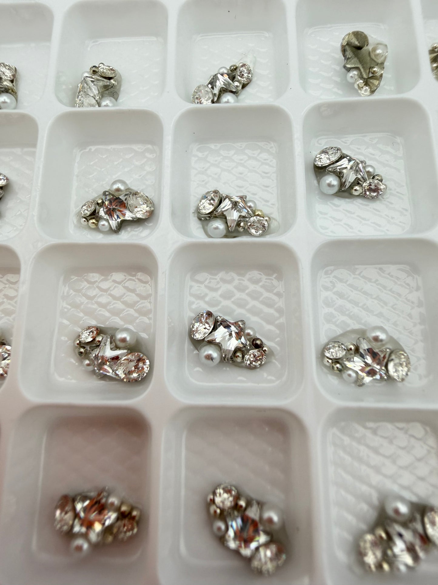 Premade Crystal Glass Clusters for Nail Art