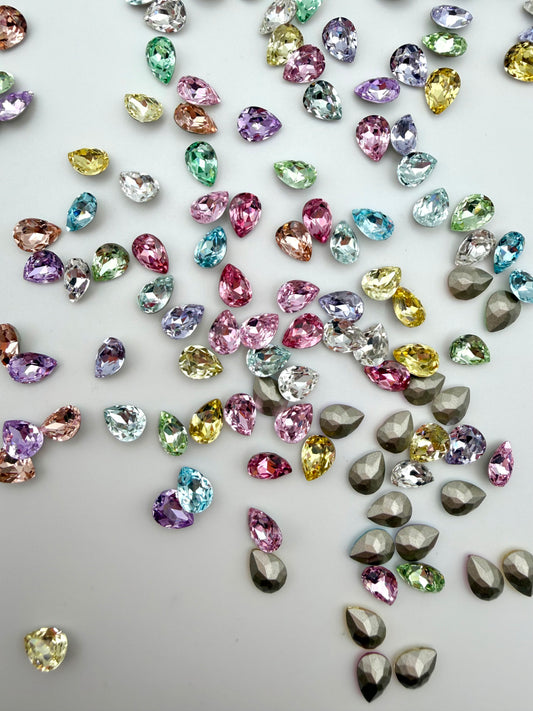 Luxe 6x8mm Medium Tear Drop Foiled Pointed Back Rhinestones for Nails Arts and DIY