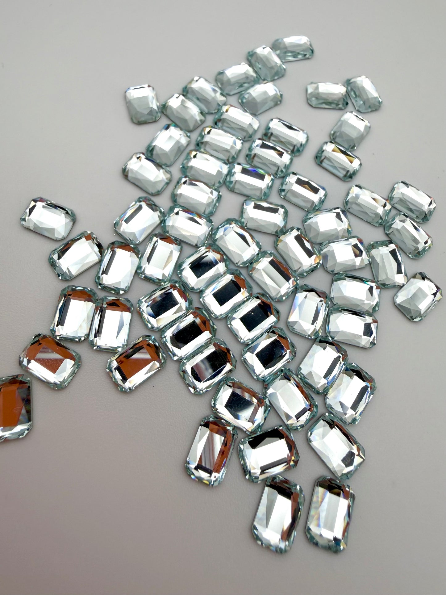Luxe 5.5x8mm Rounded Rectangle Shape Flat Back Crystal Glass Rhinestone