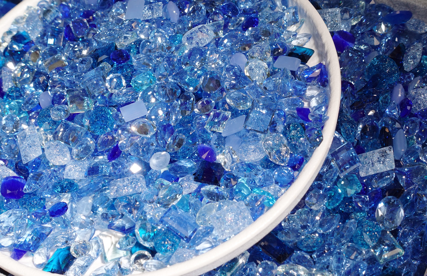 Ocean Sparkle Mixed Pointed Back Crystal Glass Rhinestones for Nails Arts and DIY