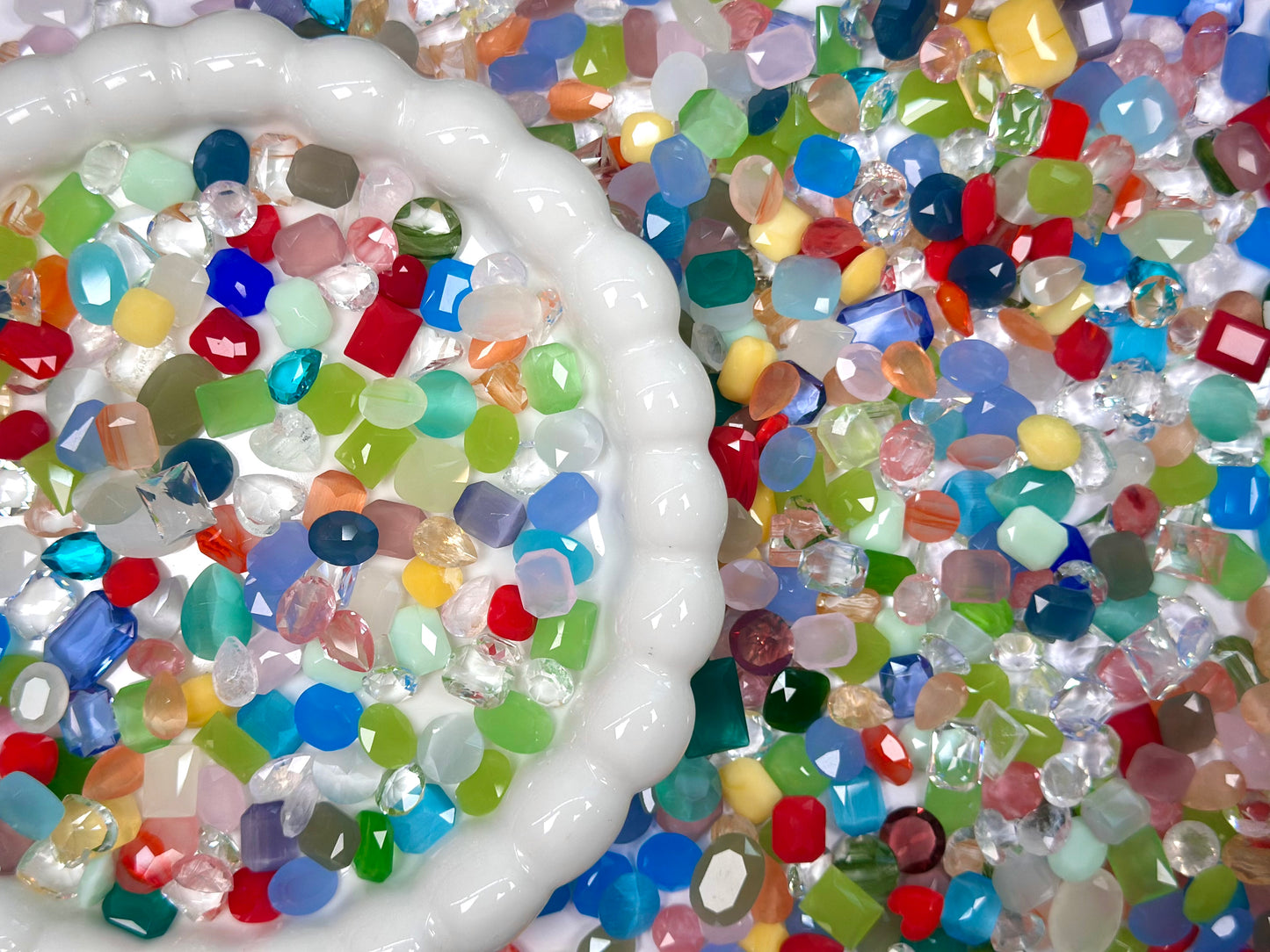 Colorful Wonderland Mixed Pointed Back Crystal Glass Rhinestones for Nails Arts and DIY