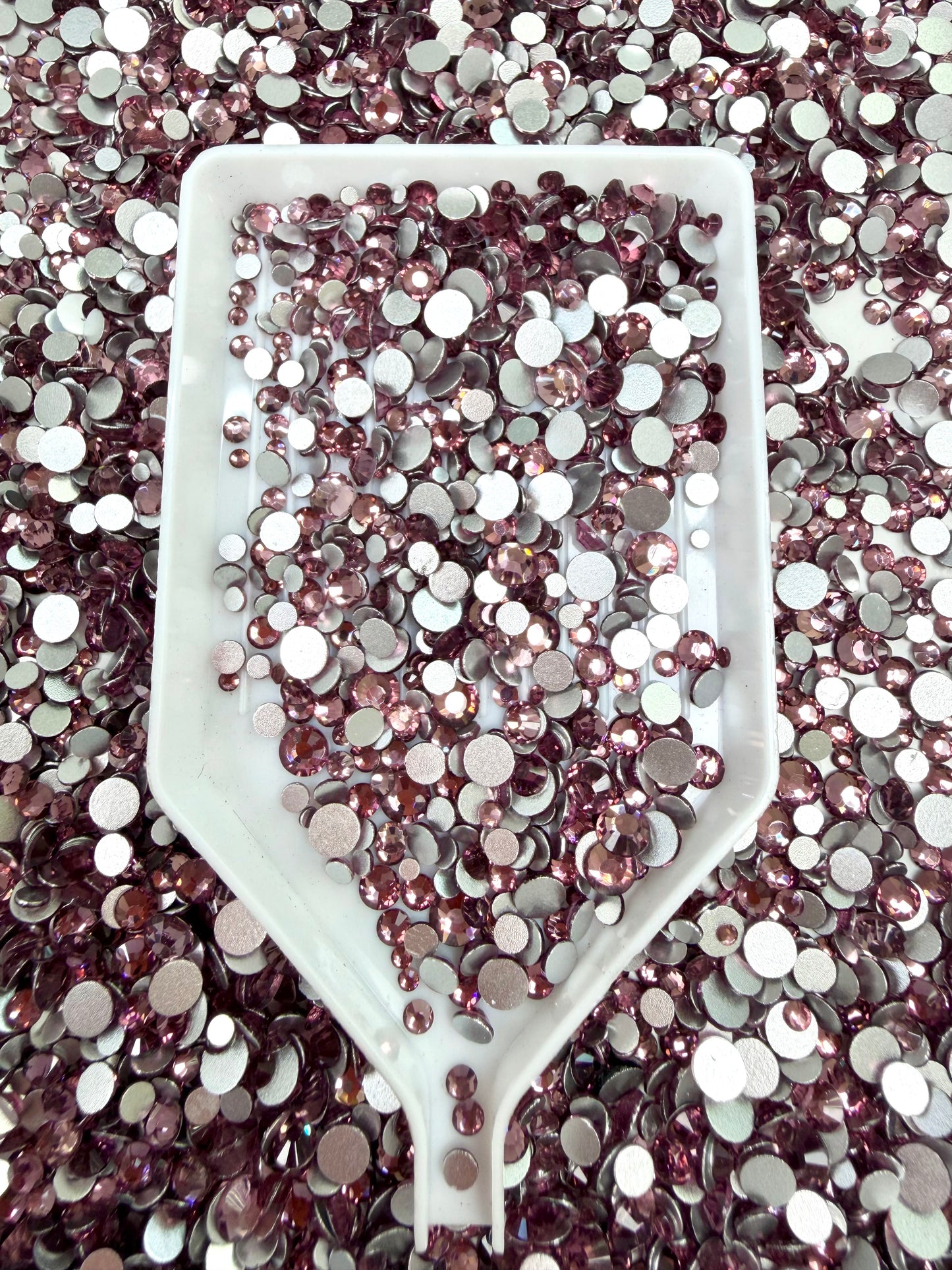 Color No.51-No.80 Mixed Sizes (From SS6 to SS20) Flat Back Round Glass Rhinestones
