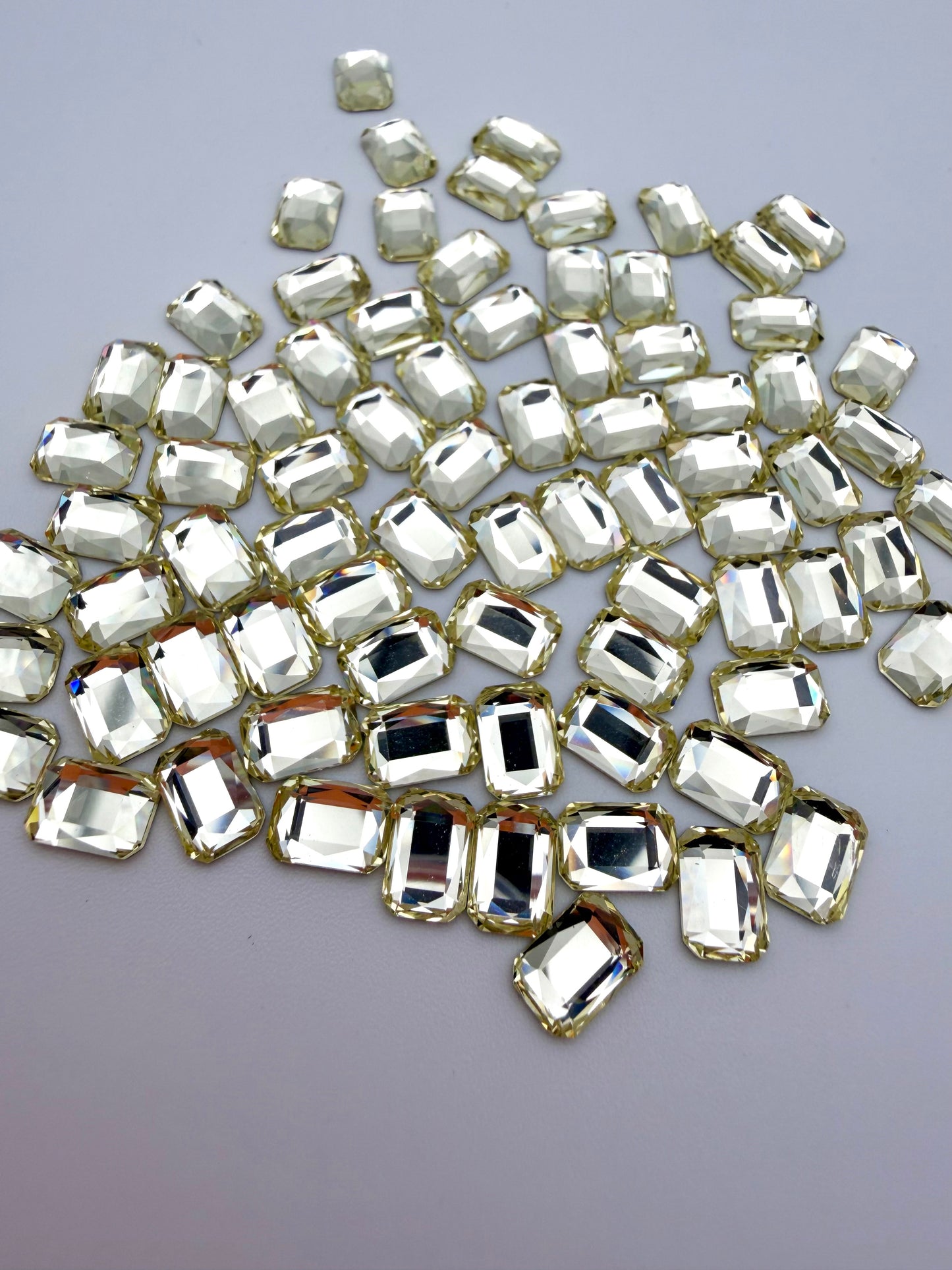 Luxe 5.5x8mm Rounded Rectangle Shape Flat Back Crystal Glass Rhinestone