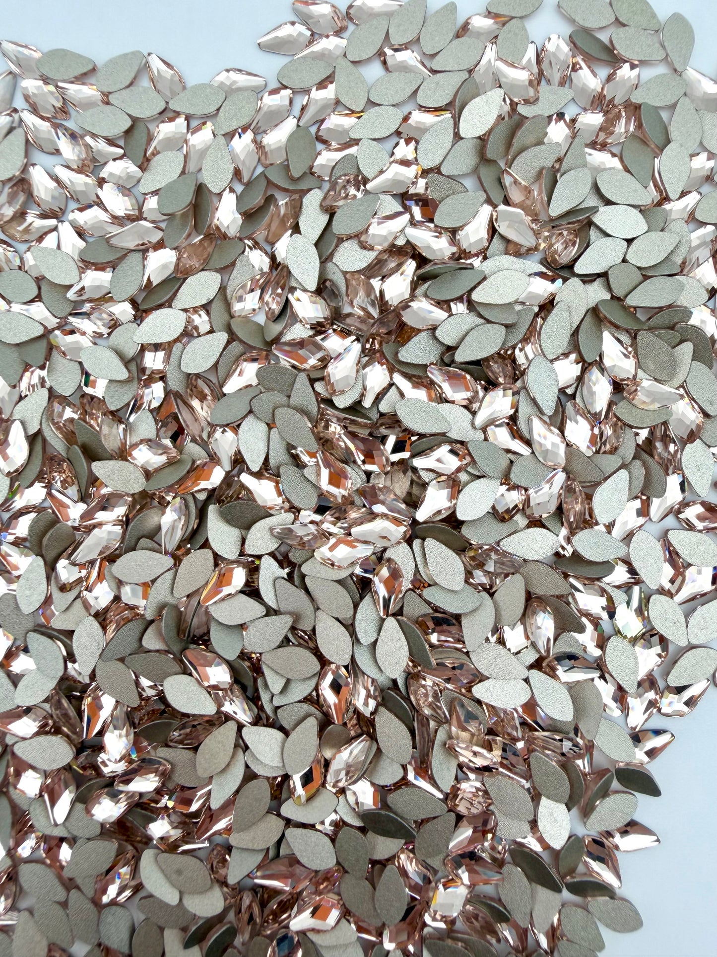 Luxe 4x8mm Leaf Shape Flat Back Crystal Glass Rhinestone