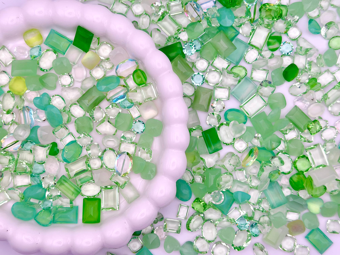 Luxe Ice Green Clear Pointed Back Crystal Glass Rhinestones for Nails Art and DIY